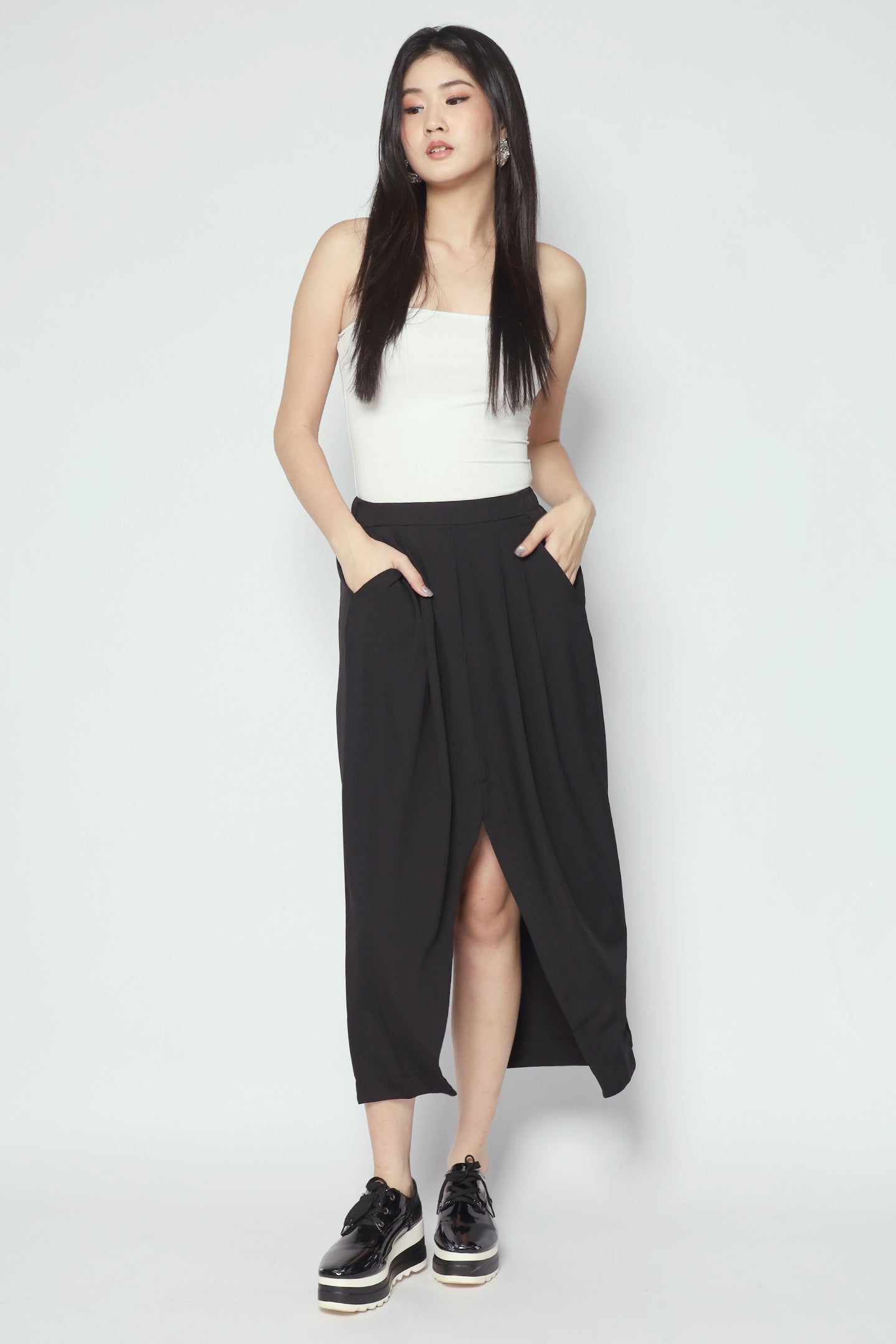 Cyra Slit Skirt in Black
