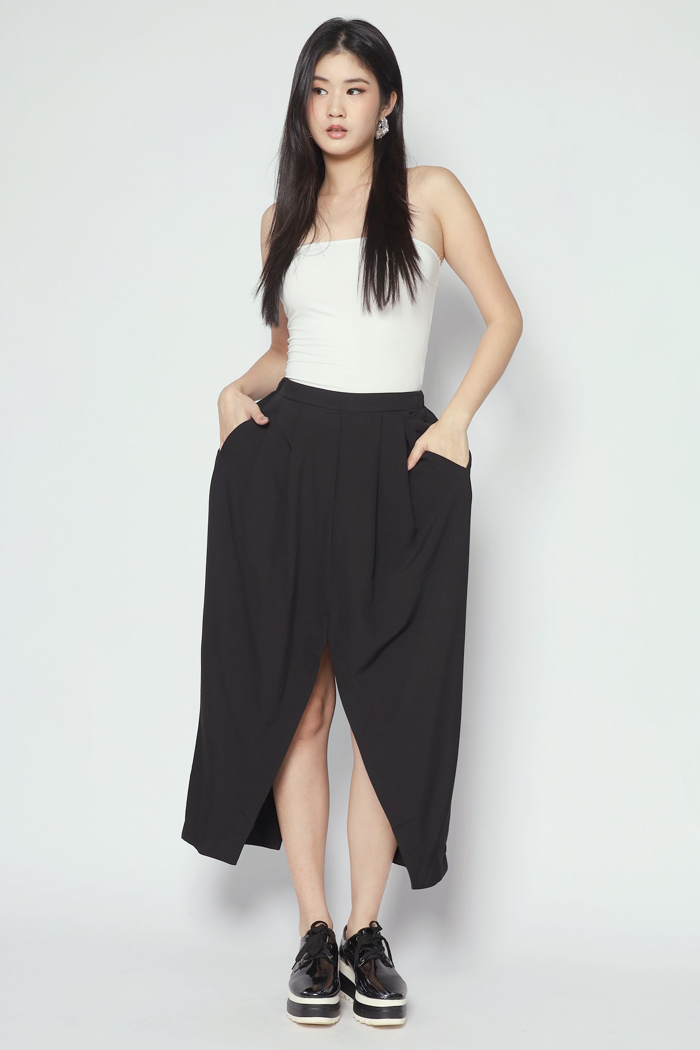 Cyra Slit Skirt in Black