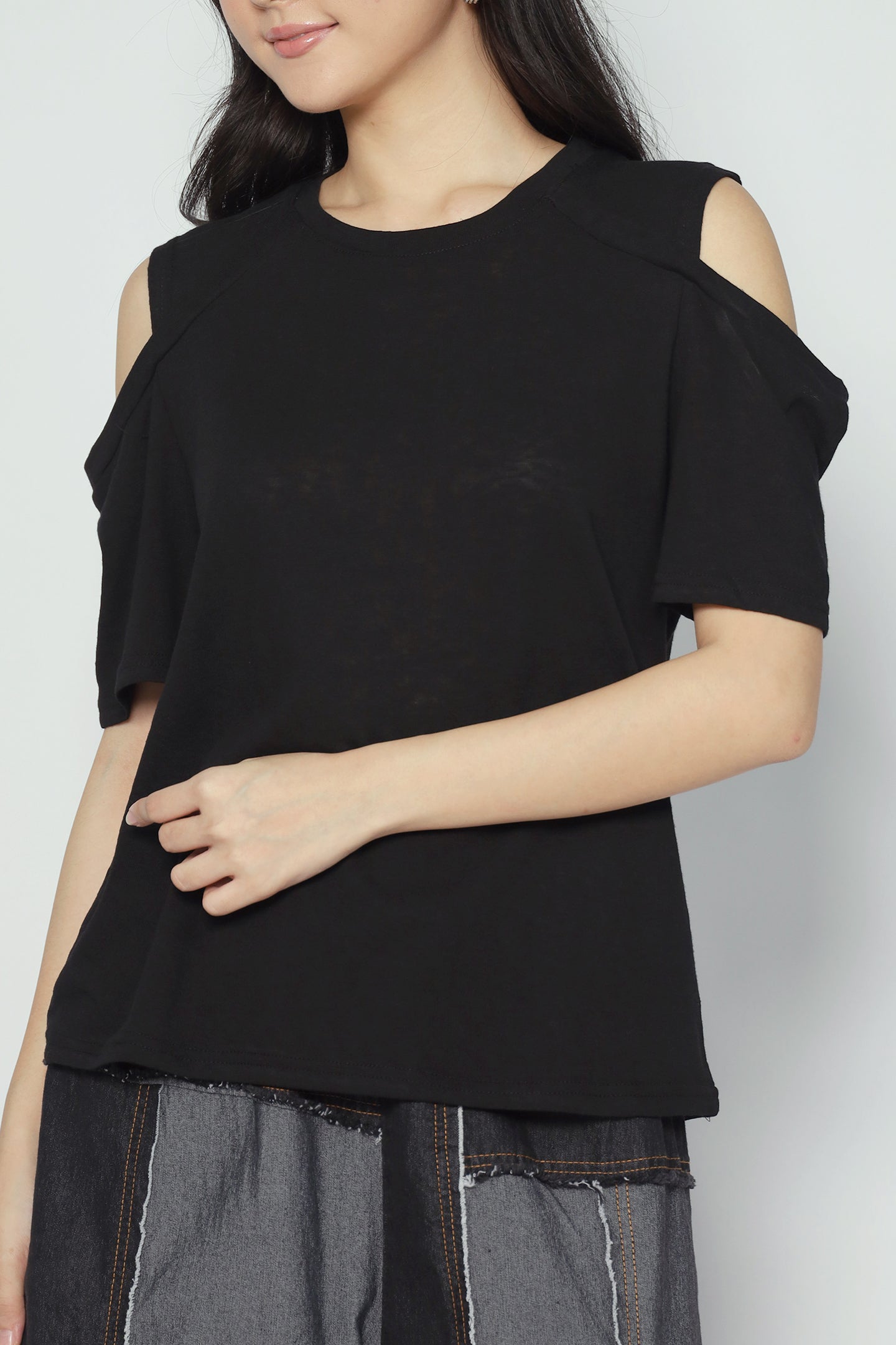 Dew Cold Shoulder Top in Black