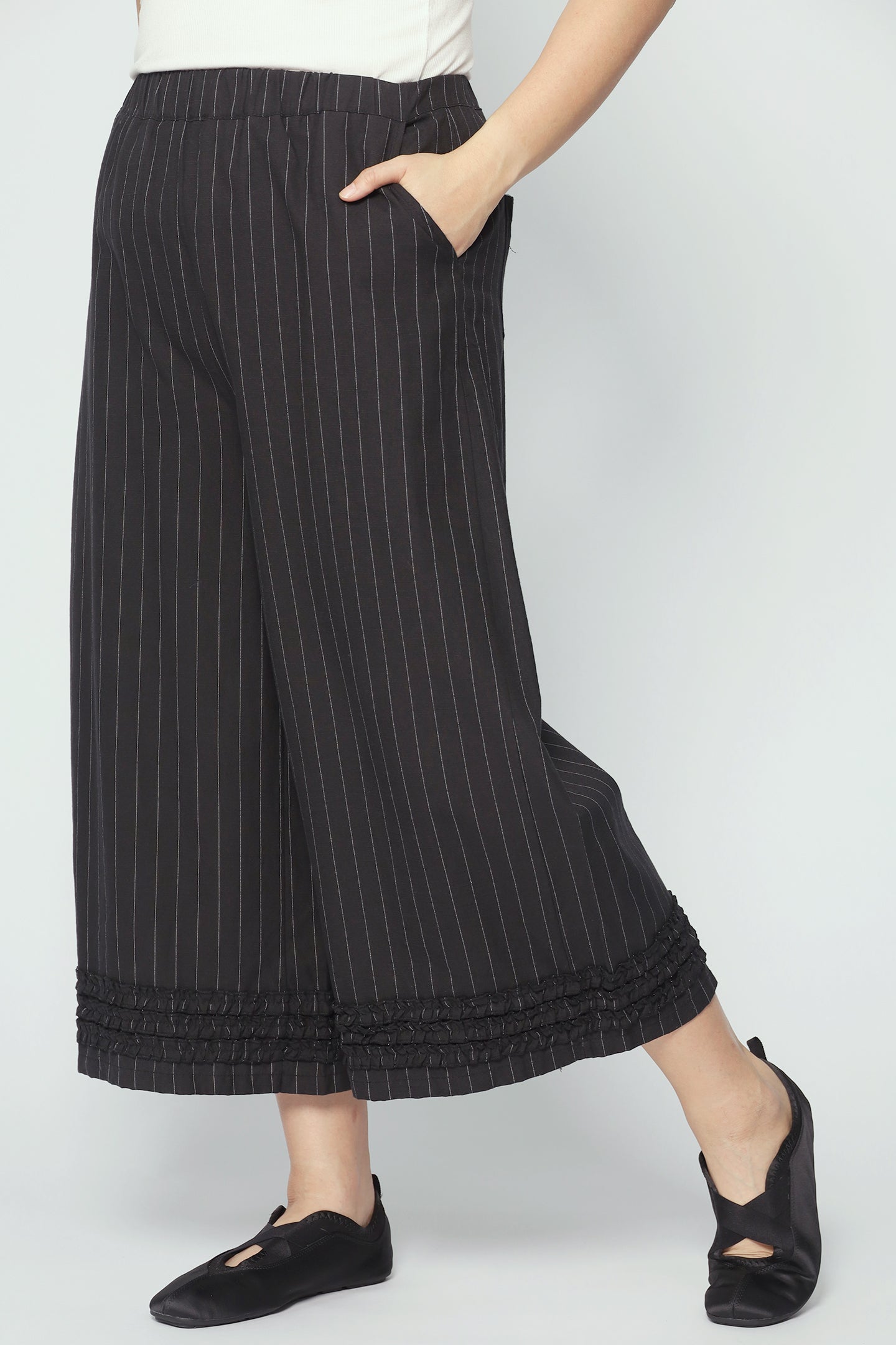 Drae Stripes Frill Pants