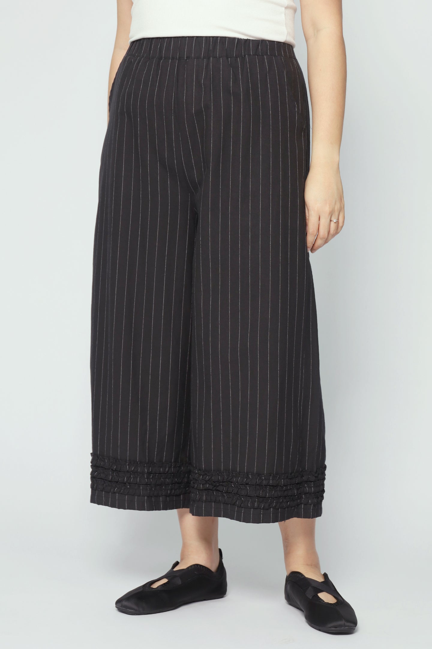 Drae Stripes Frill Pants