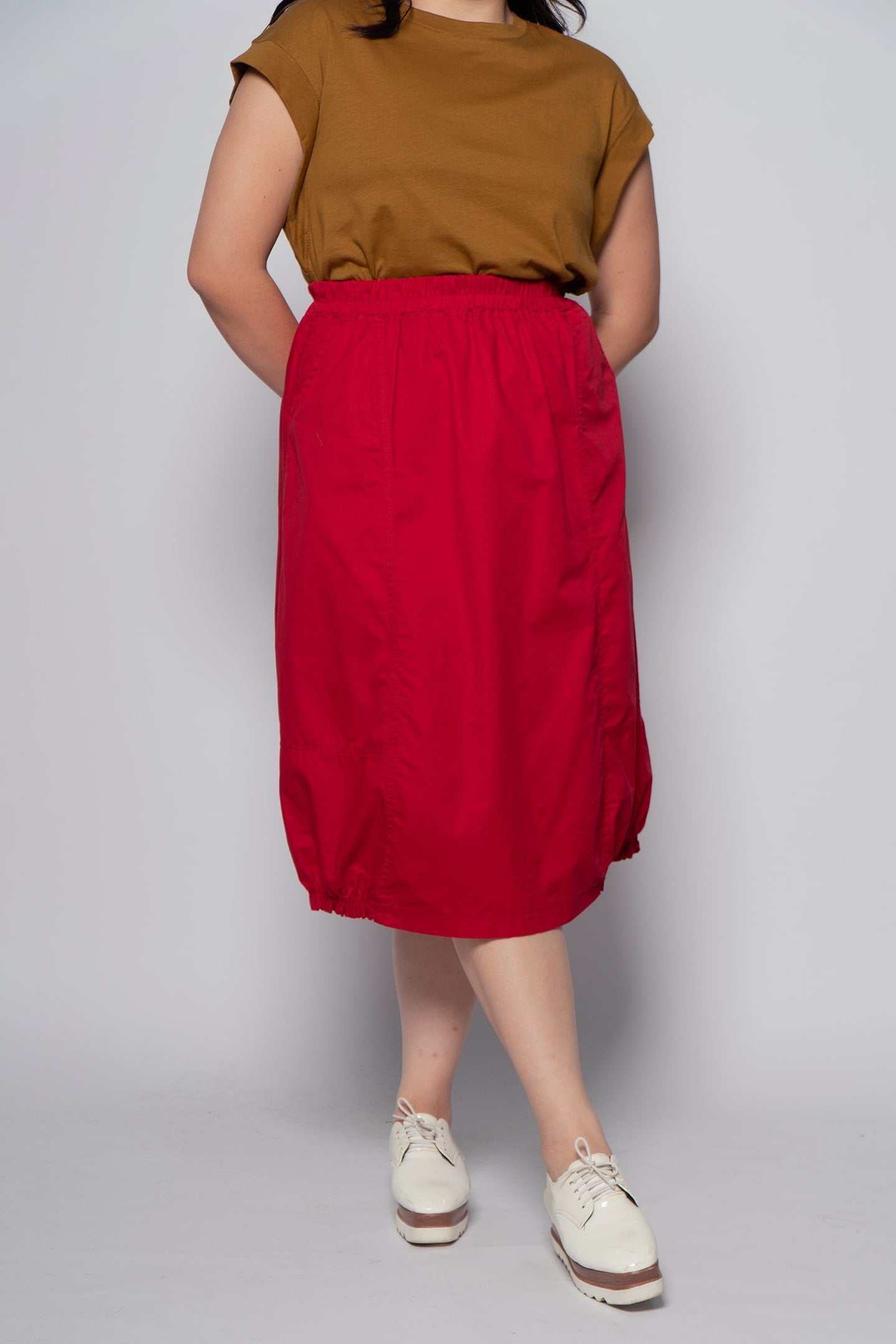 Quinto Skirt in Maroon Red