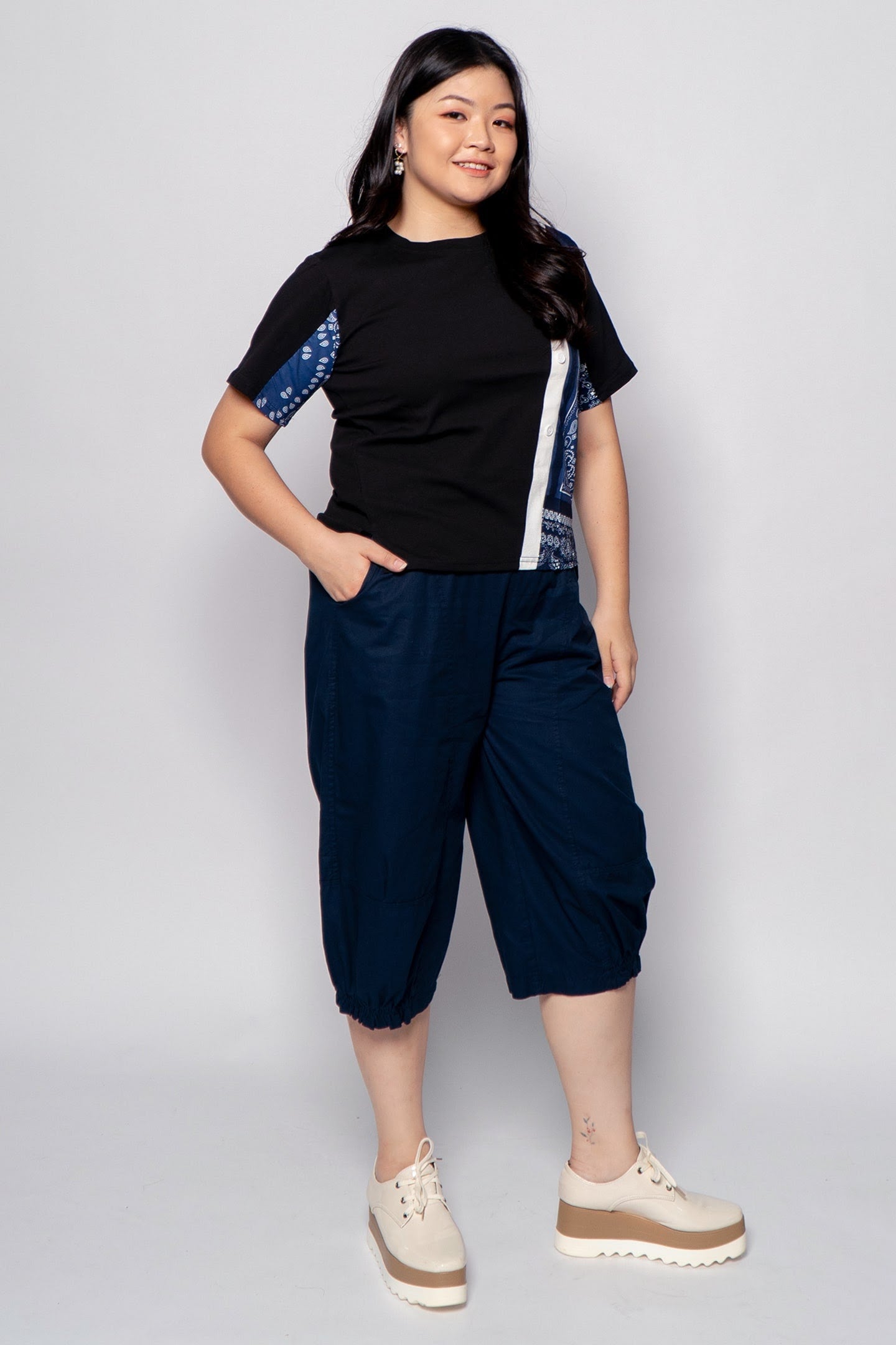 Backorders Iris Culottes in Navy Blue