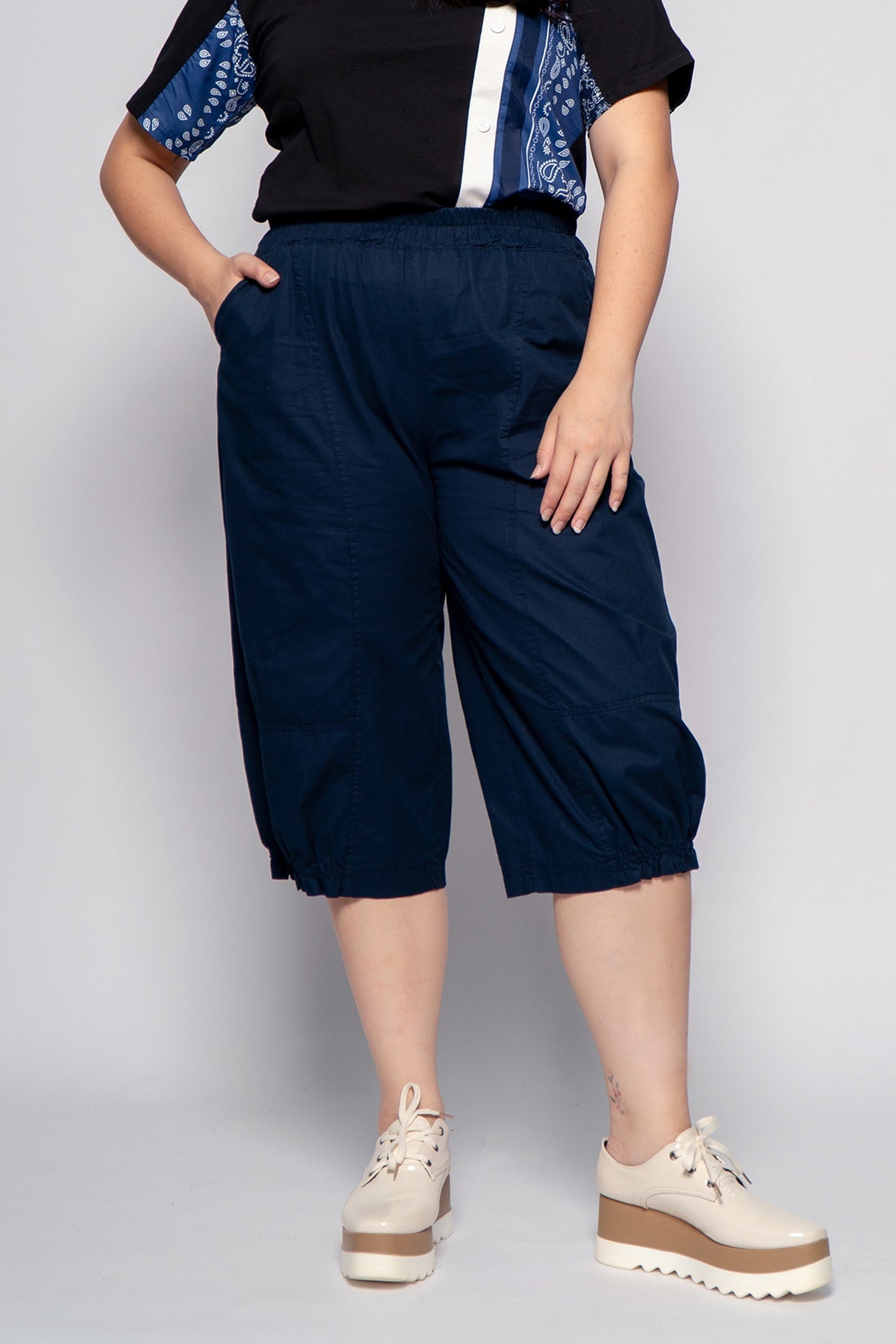 Backorders Iris Culottes in Navy Blue