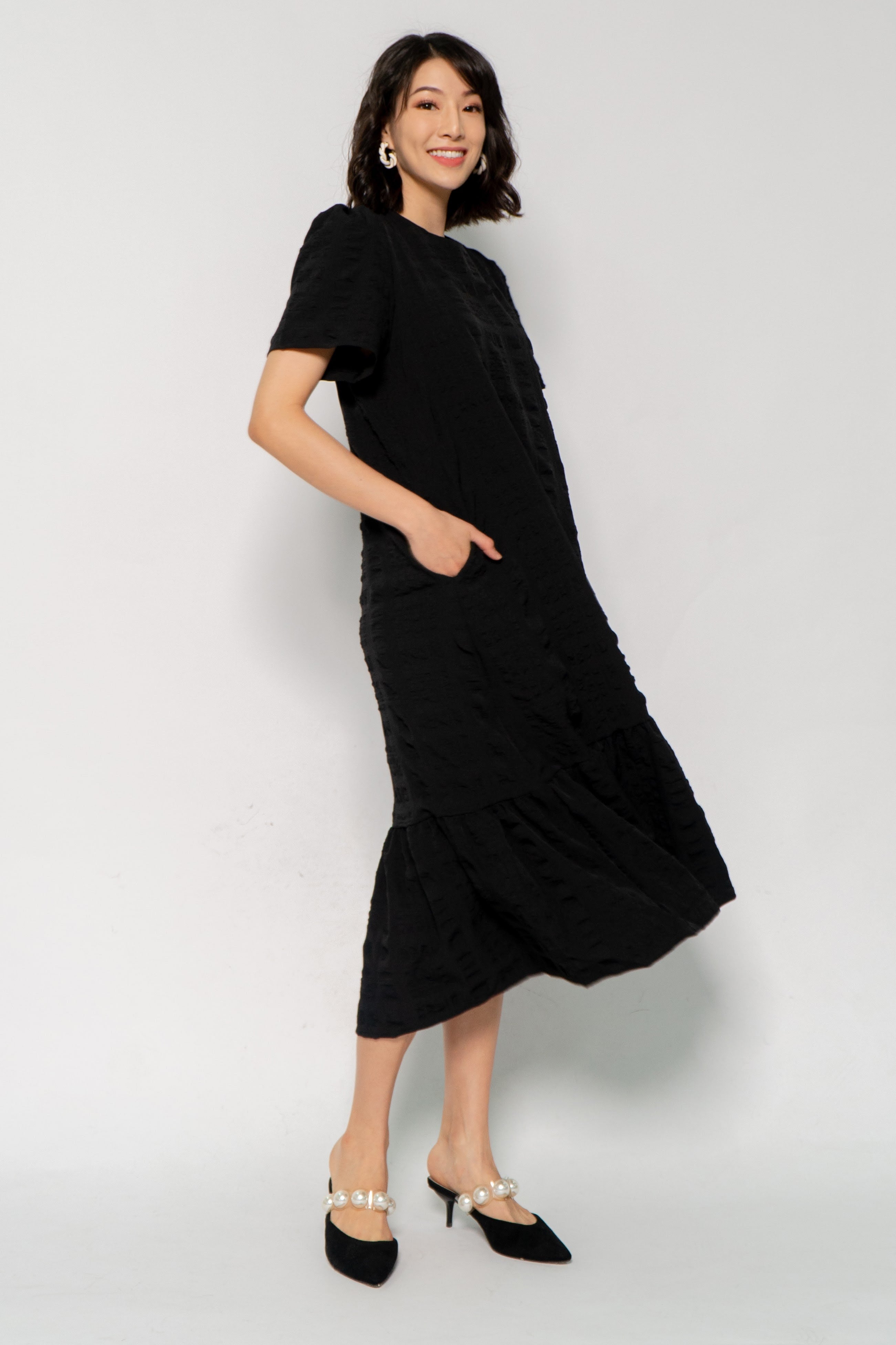 Xing Textured Dress in Black