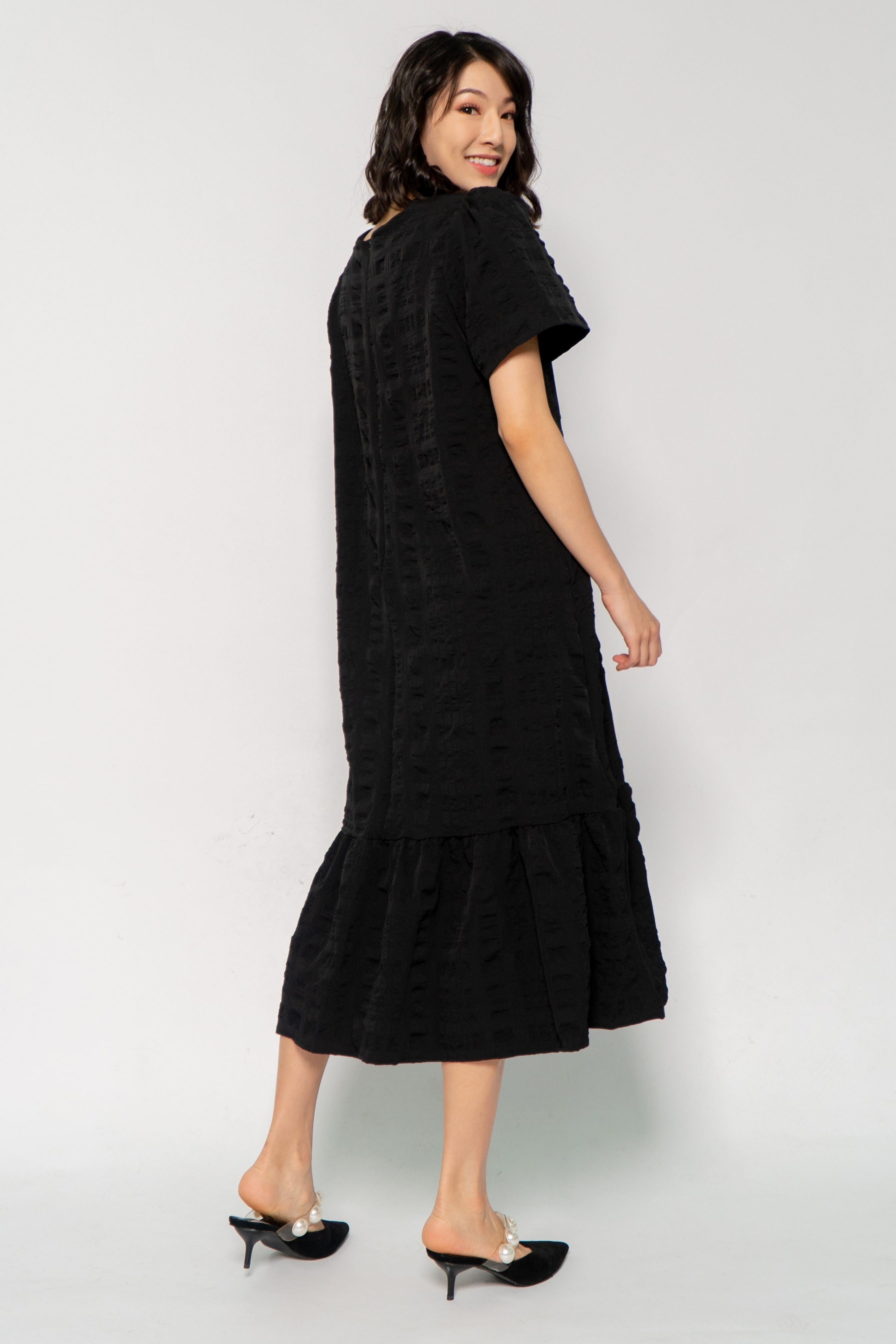 Xing Textured Dress in Black