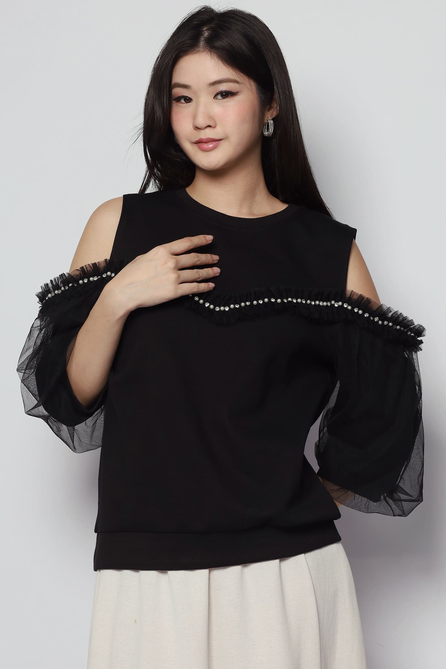 Didi Cold Shoulder Top in Black