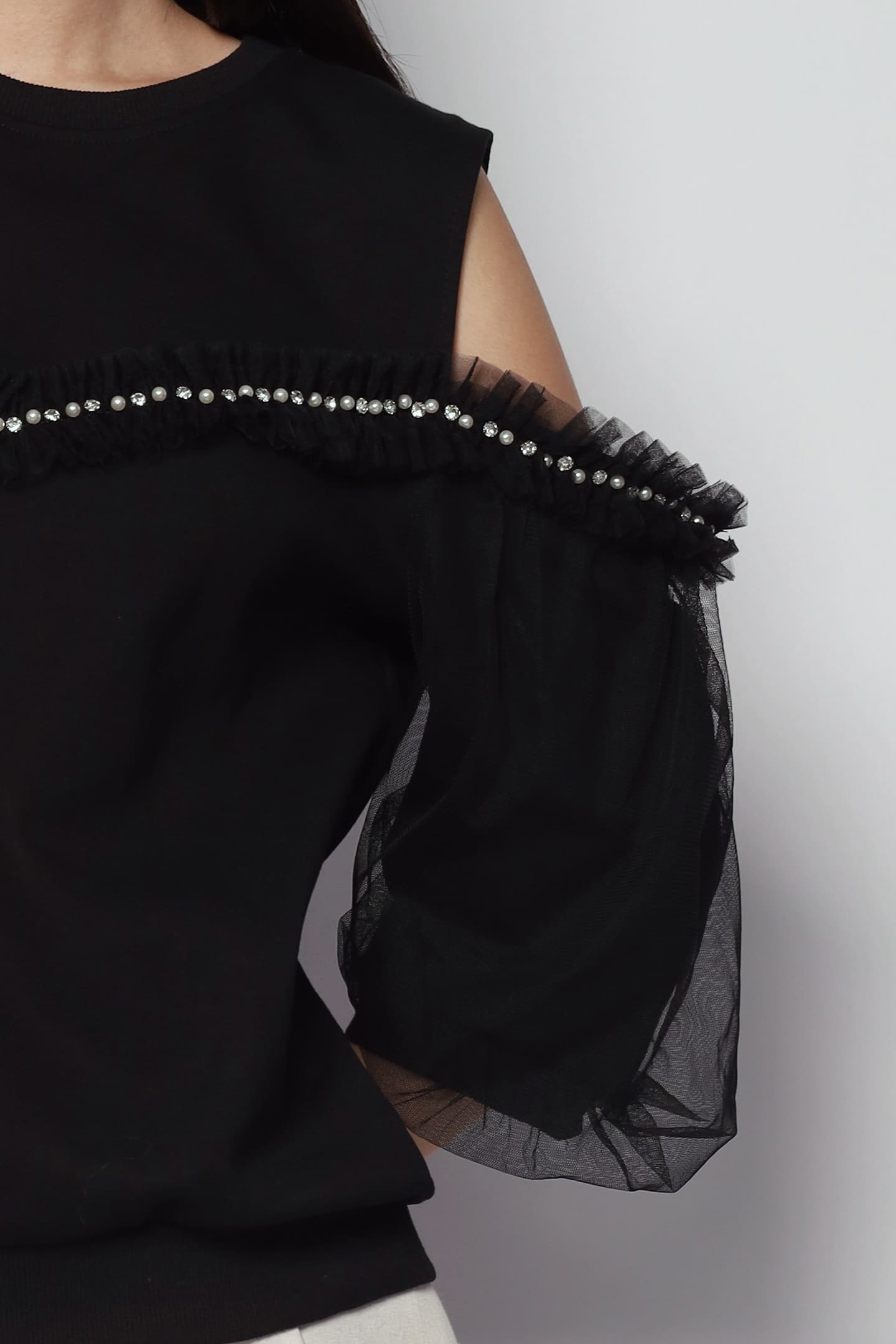 Didi Cold Shoulder Top in Black