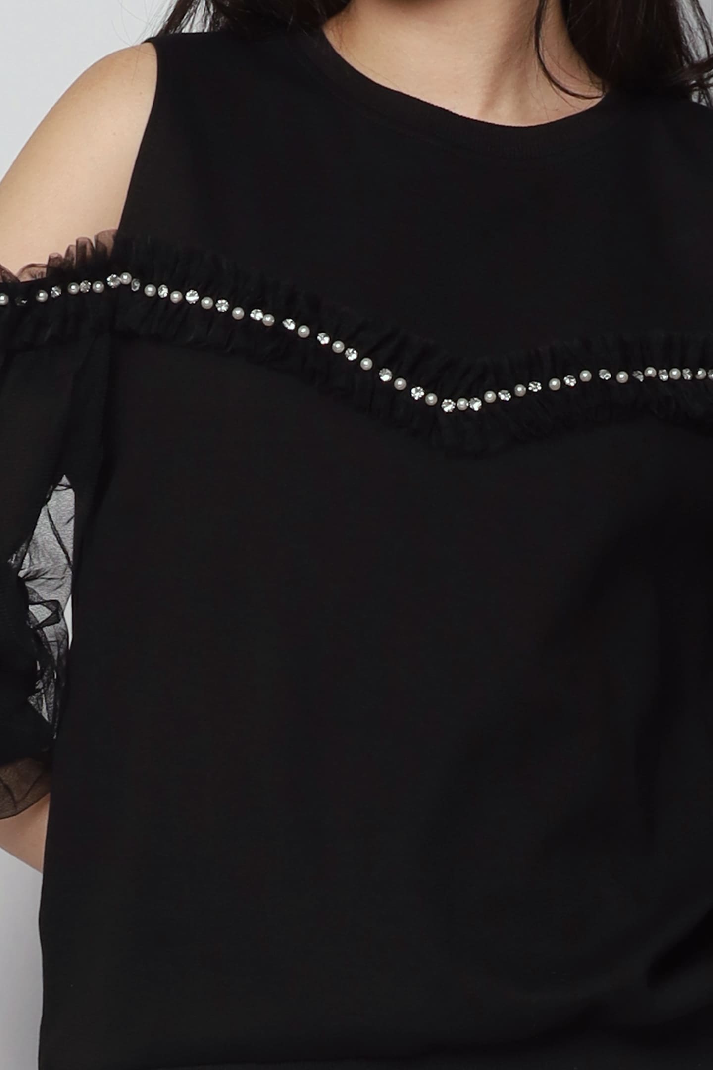 Didi Cold Shoulder Top in Black