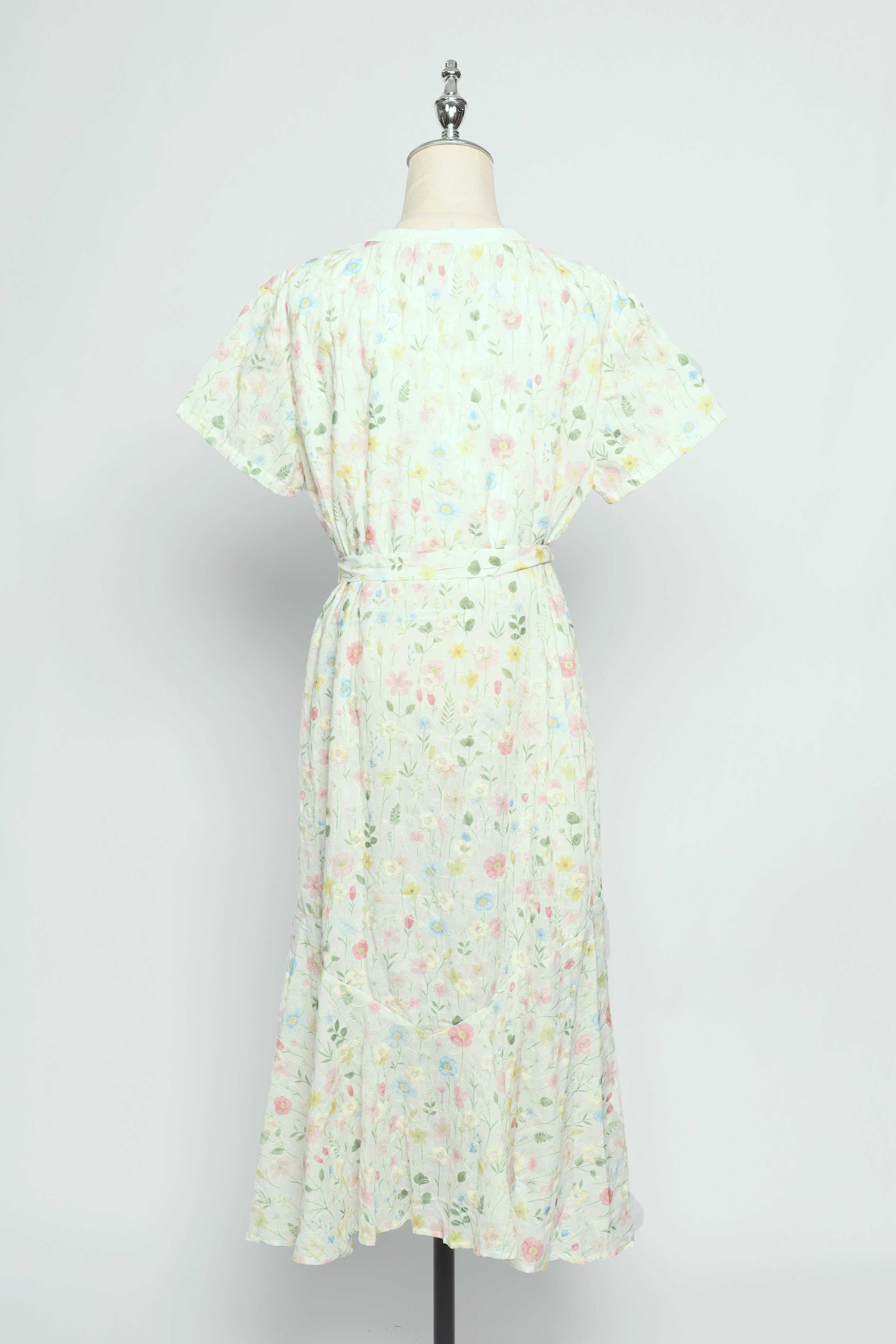 Gisele Dress in Lace Jardin