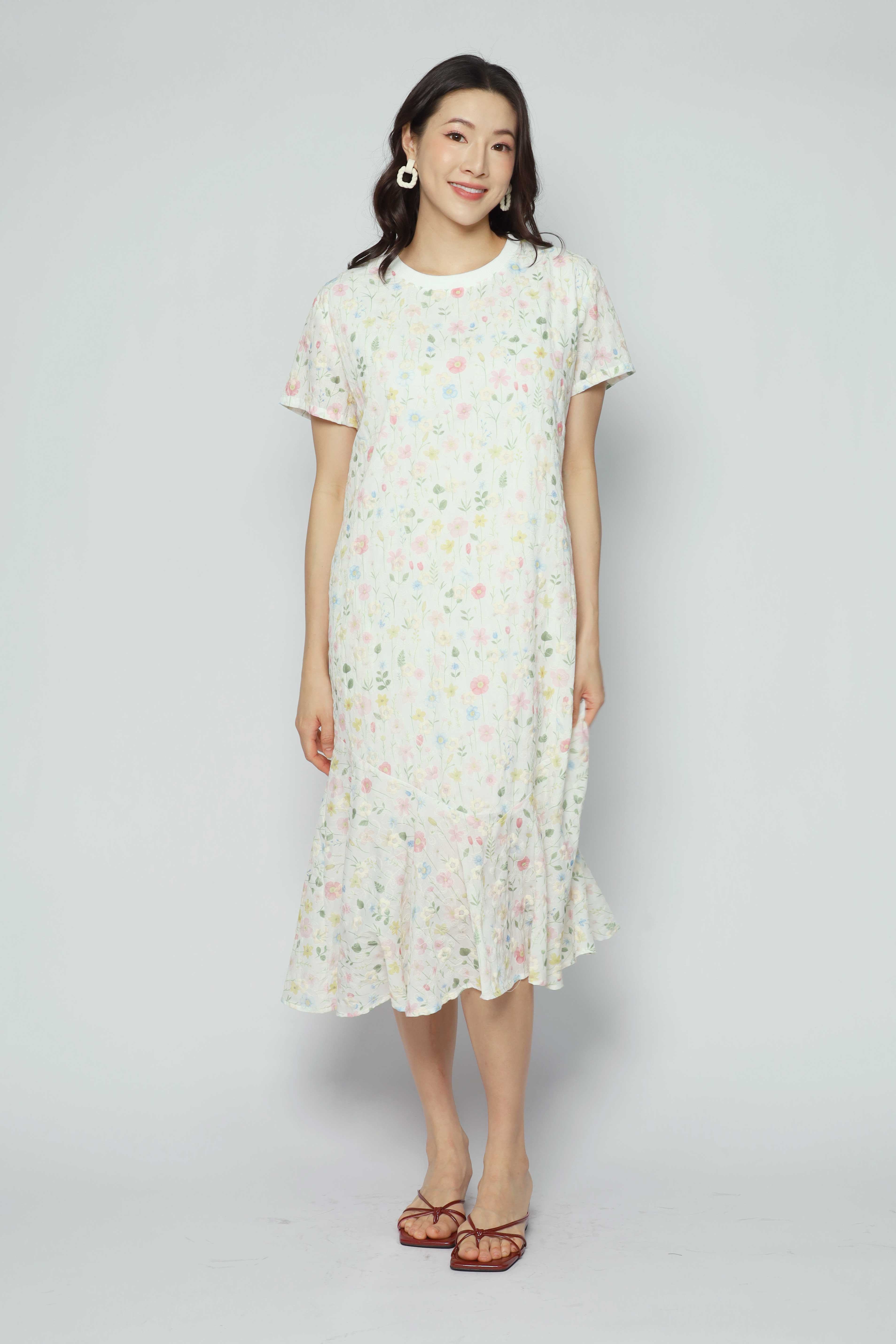 Gisele Dress in Lace Jardin