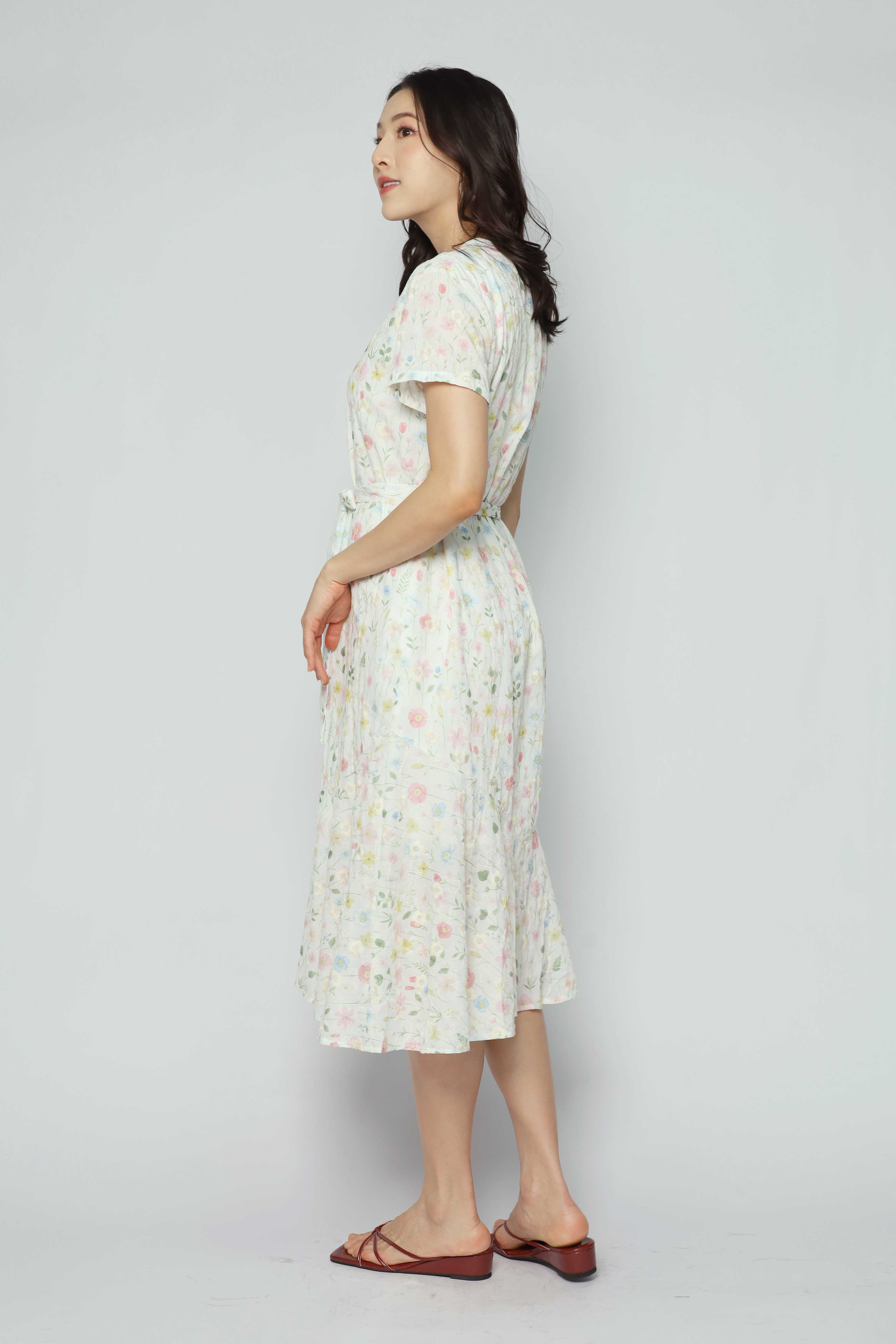 Gisele Dress in Lace Jardin