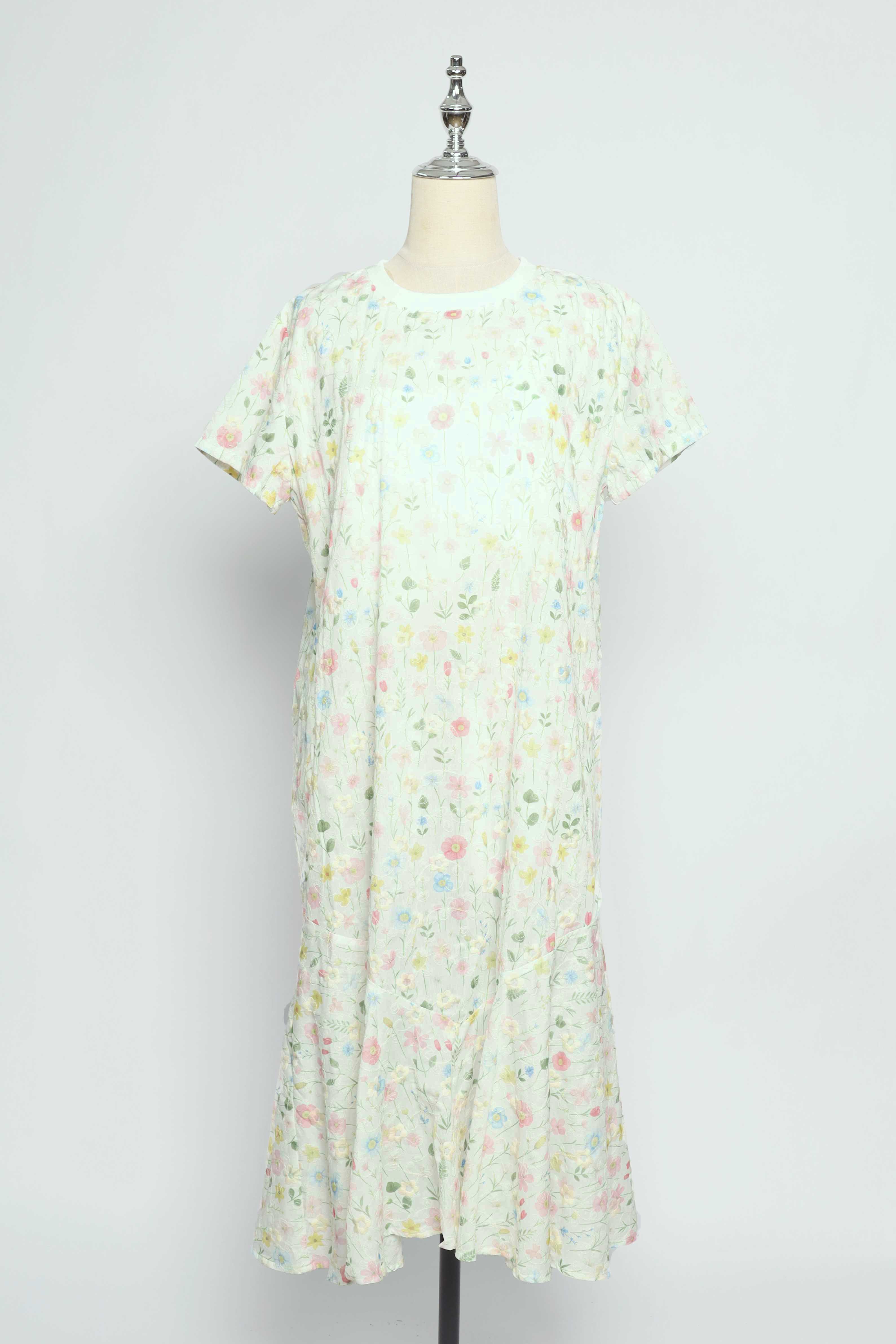 Gisele Dress in Lace Jardin