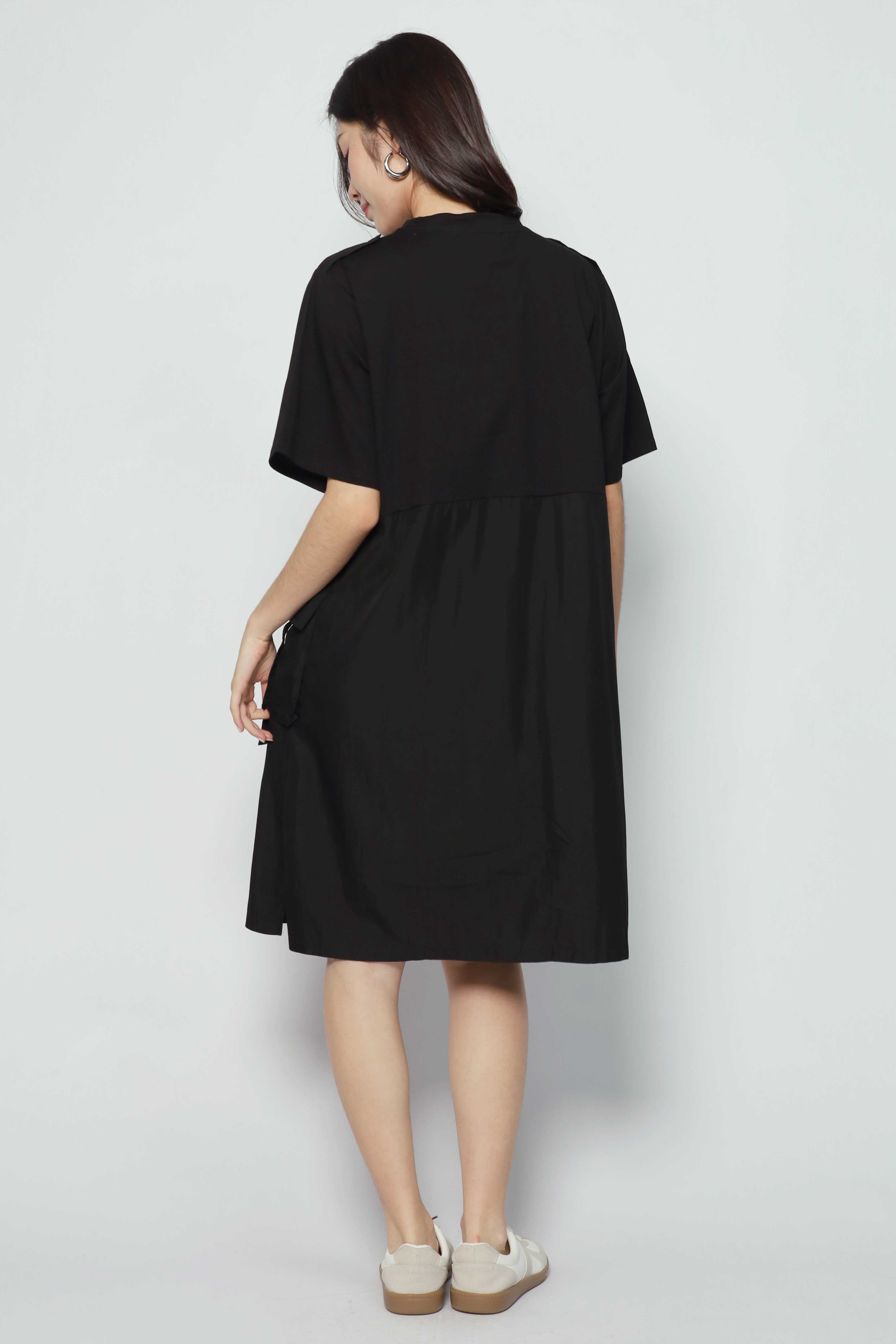 Goldie Zipper Dress in Black