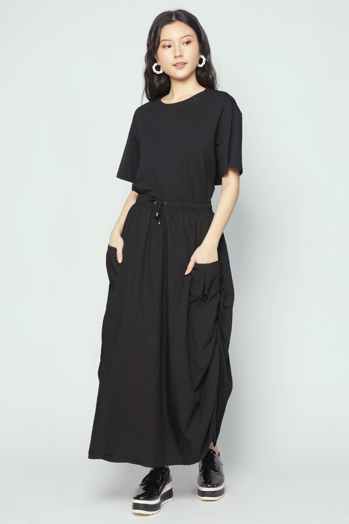 Hyuna Cargo Skirt in Black