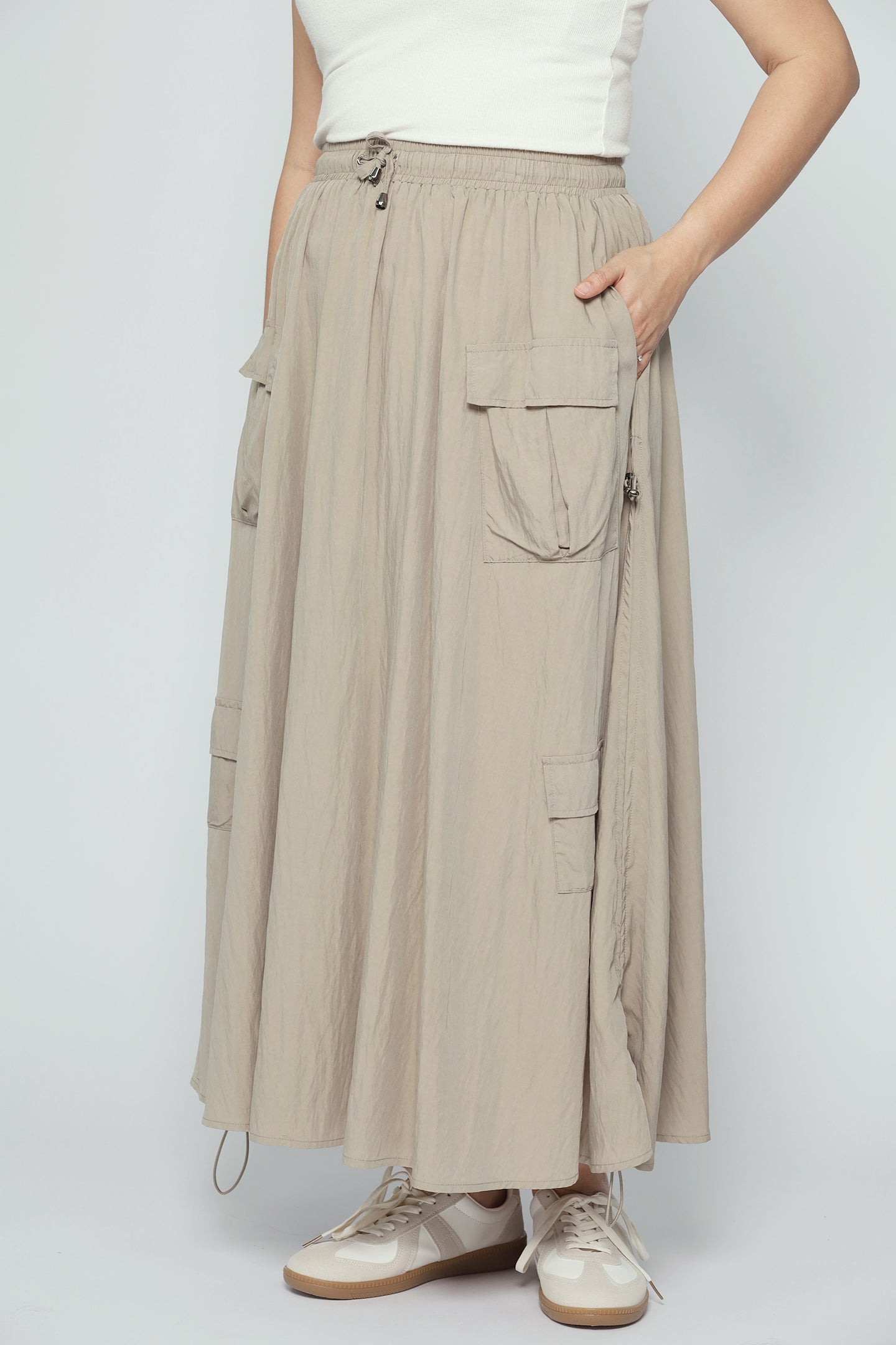 Hyuna Cargo Skirt in Khaki