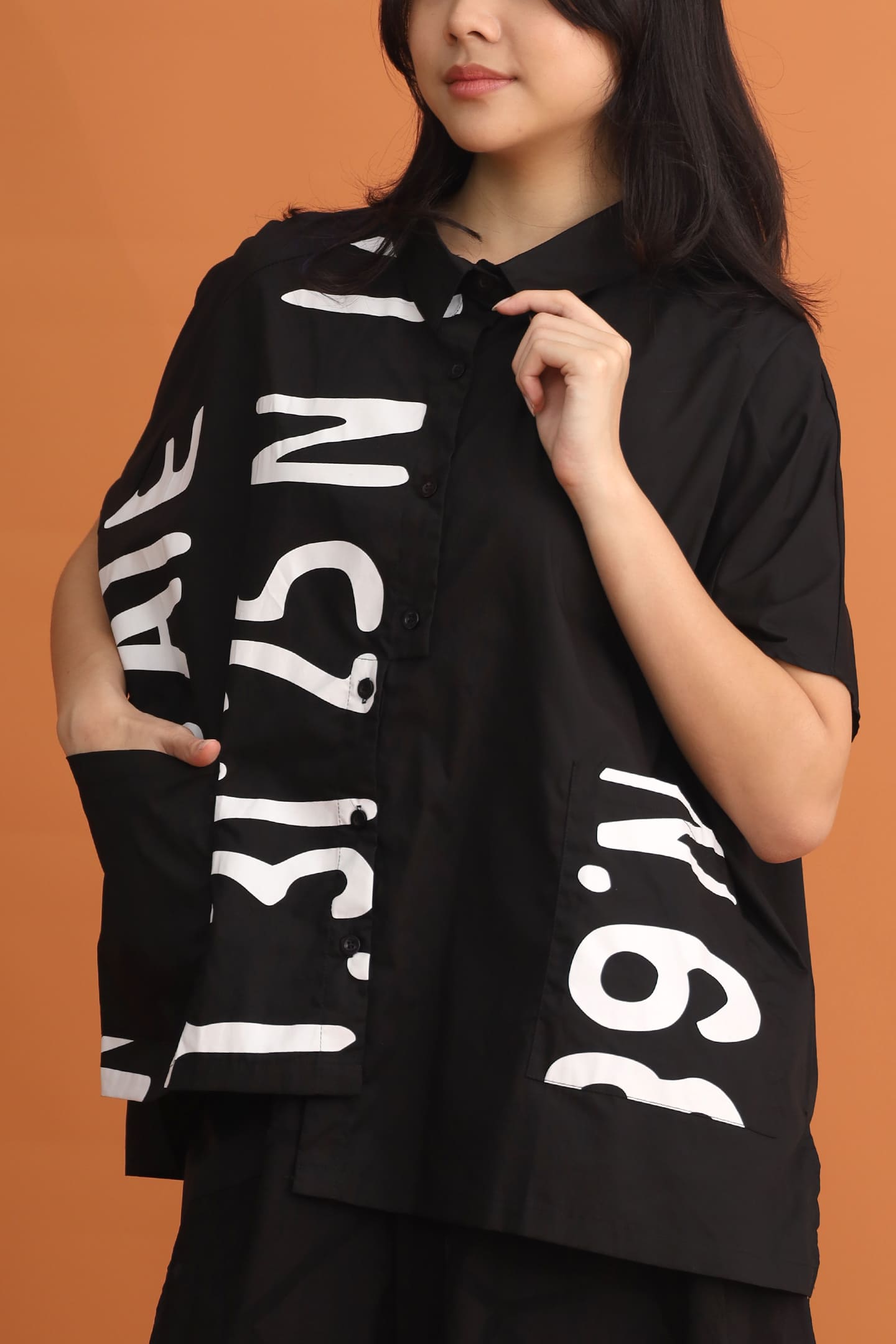 CHOSEN: Souza Slogan Shirt in Black