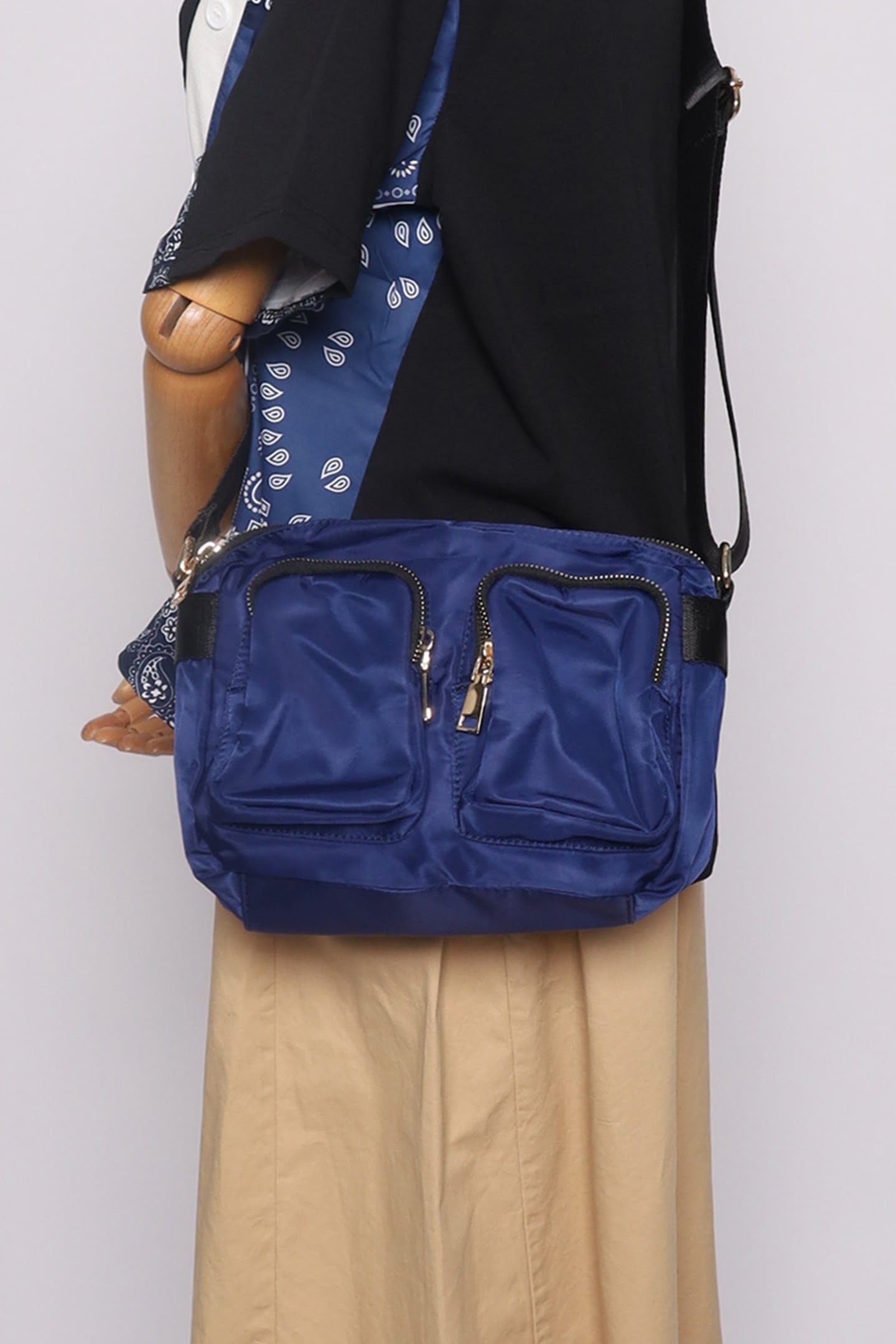 Melly Pocket Bag in Blue