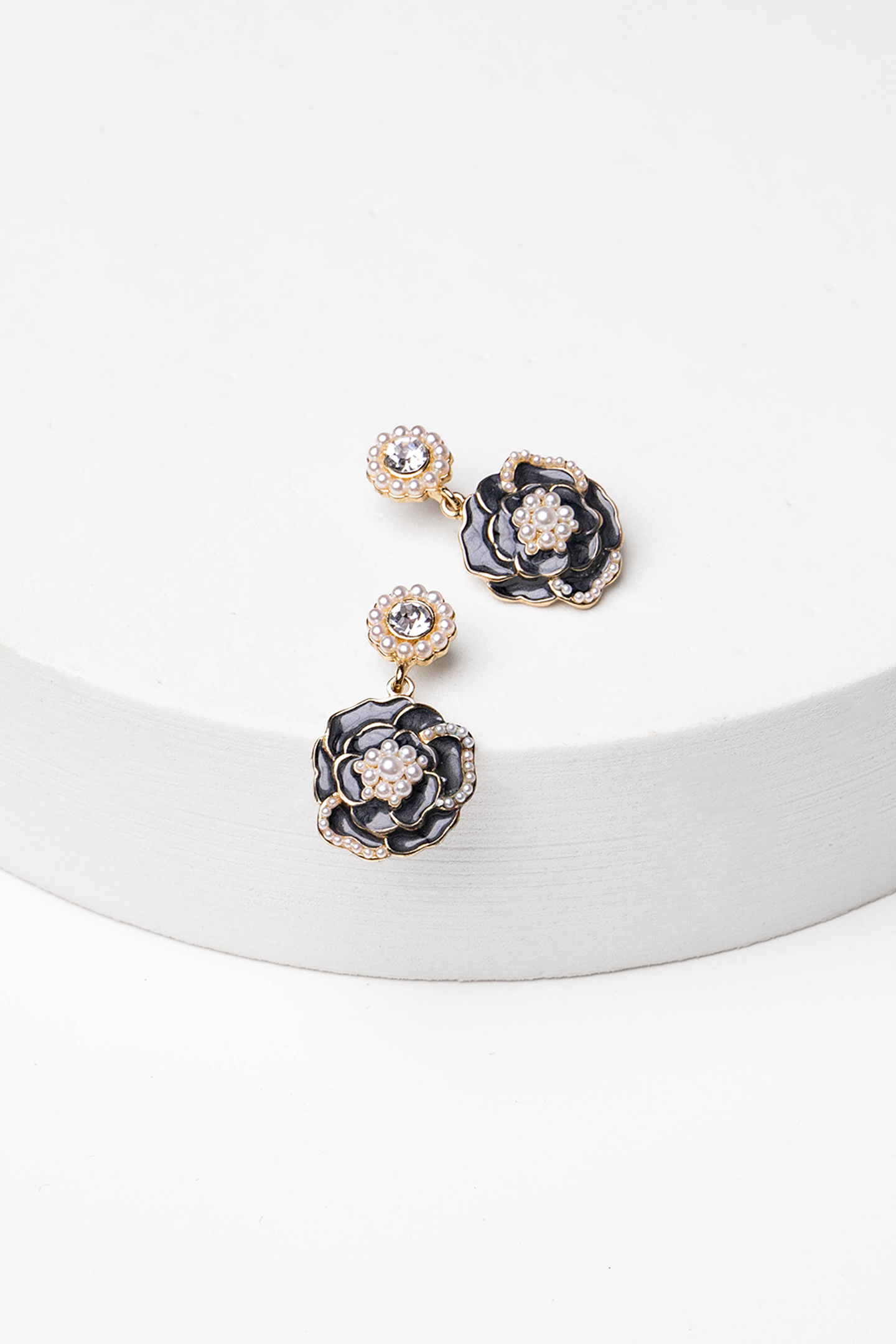 Olga Pearl Rose Earrings