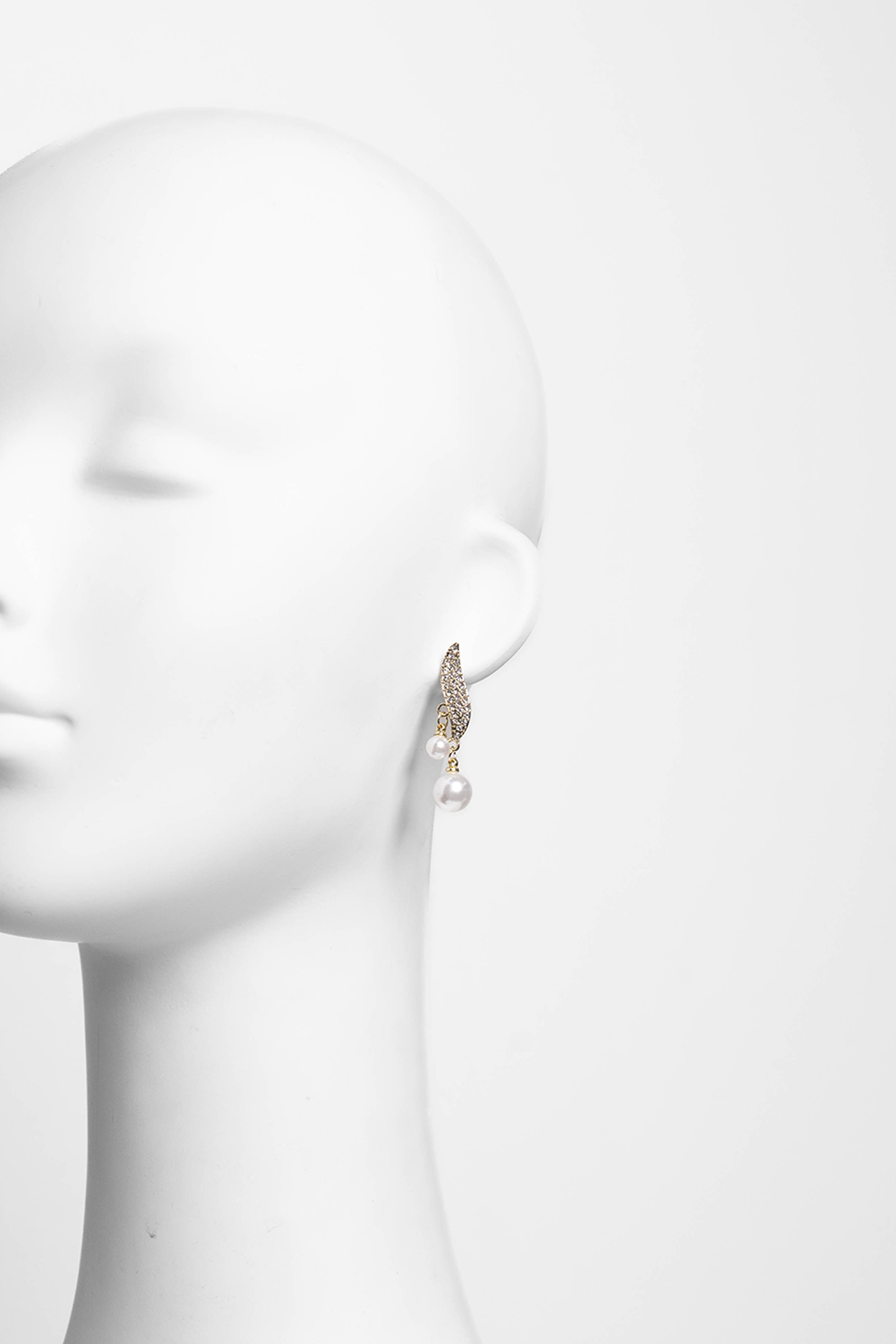 Gideon Leaf Drop Leaves Earrings