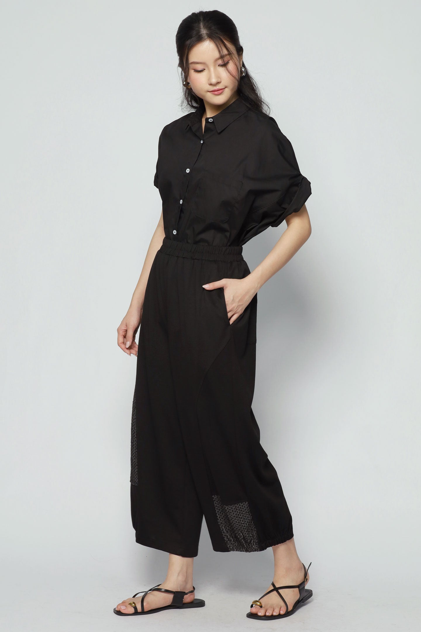 Jimmy Textured Pants in Black