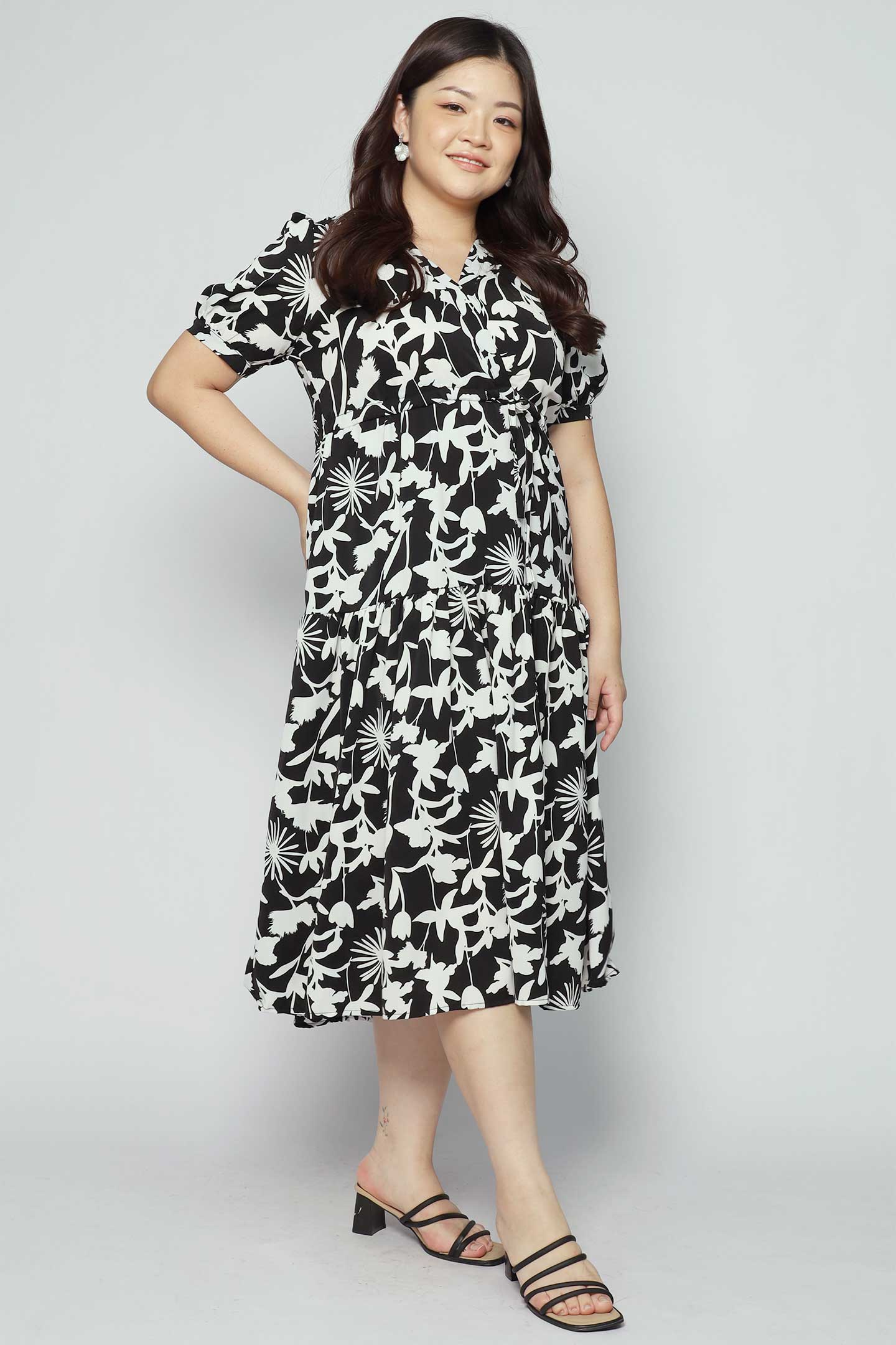 Kerine Dress in BW Flowers