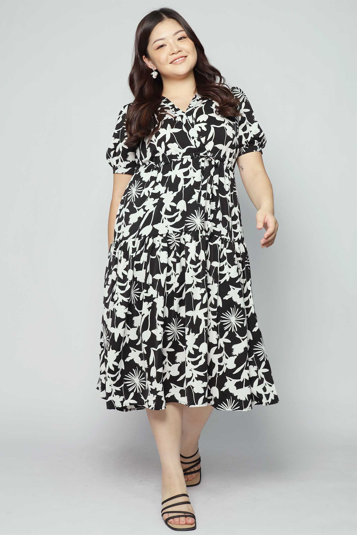 Kerine Dress in BW Flowers