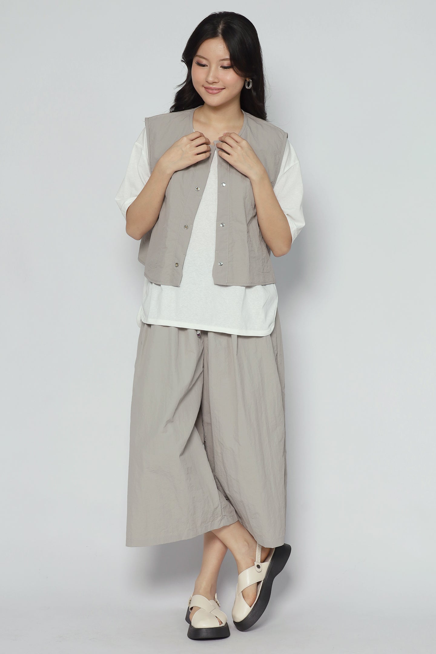 Backorders Laia 3 in 1 Vest Top and Pants Set in Grey White