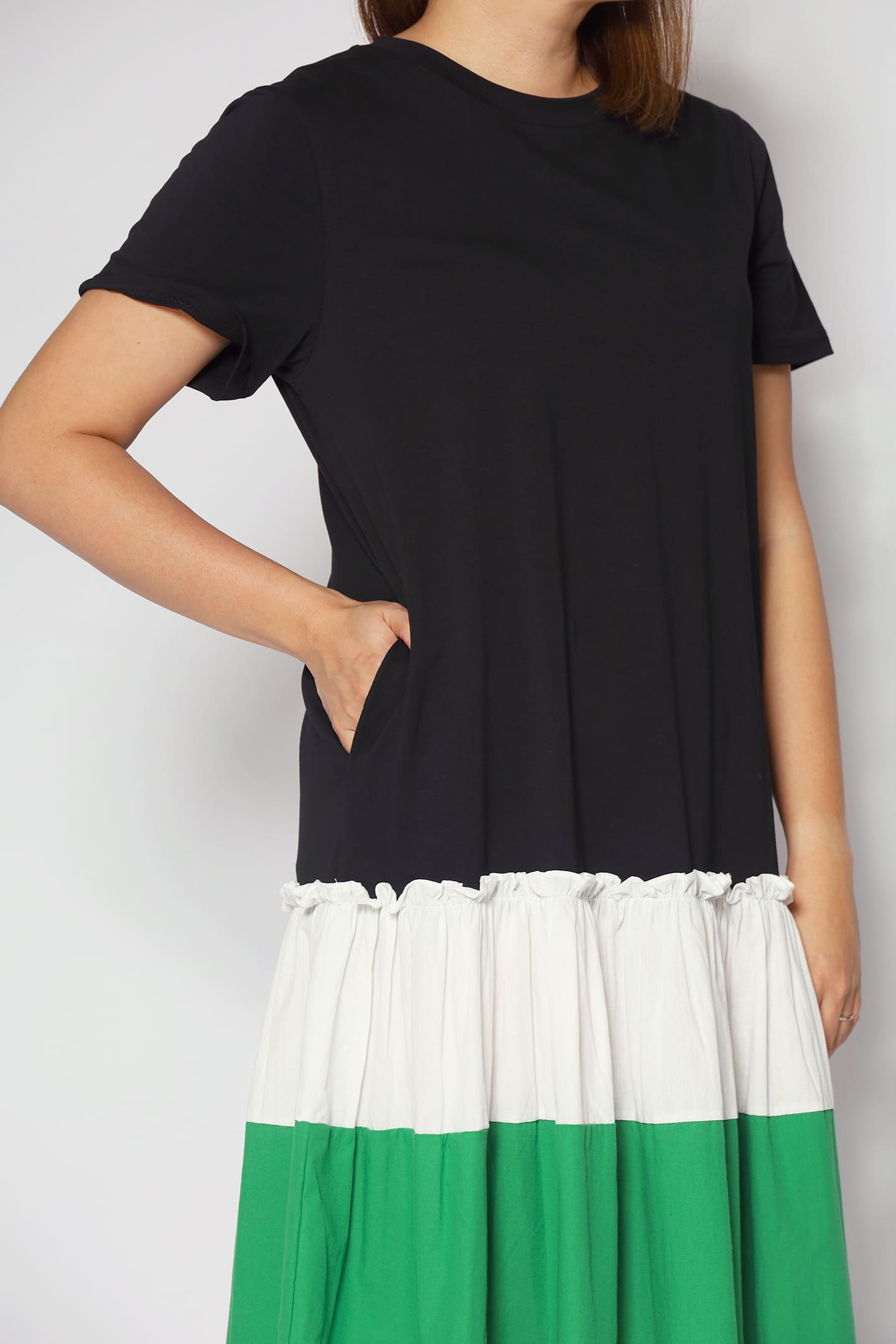 Nicole Colourblock Dress in Black Green