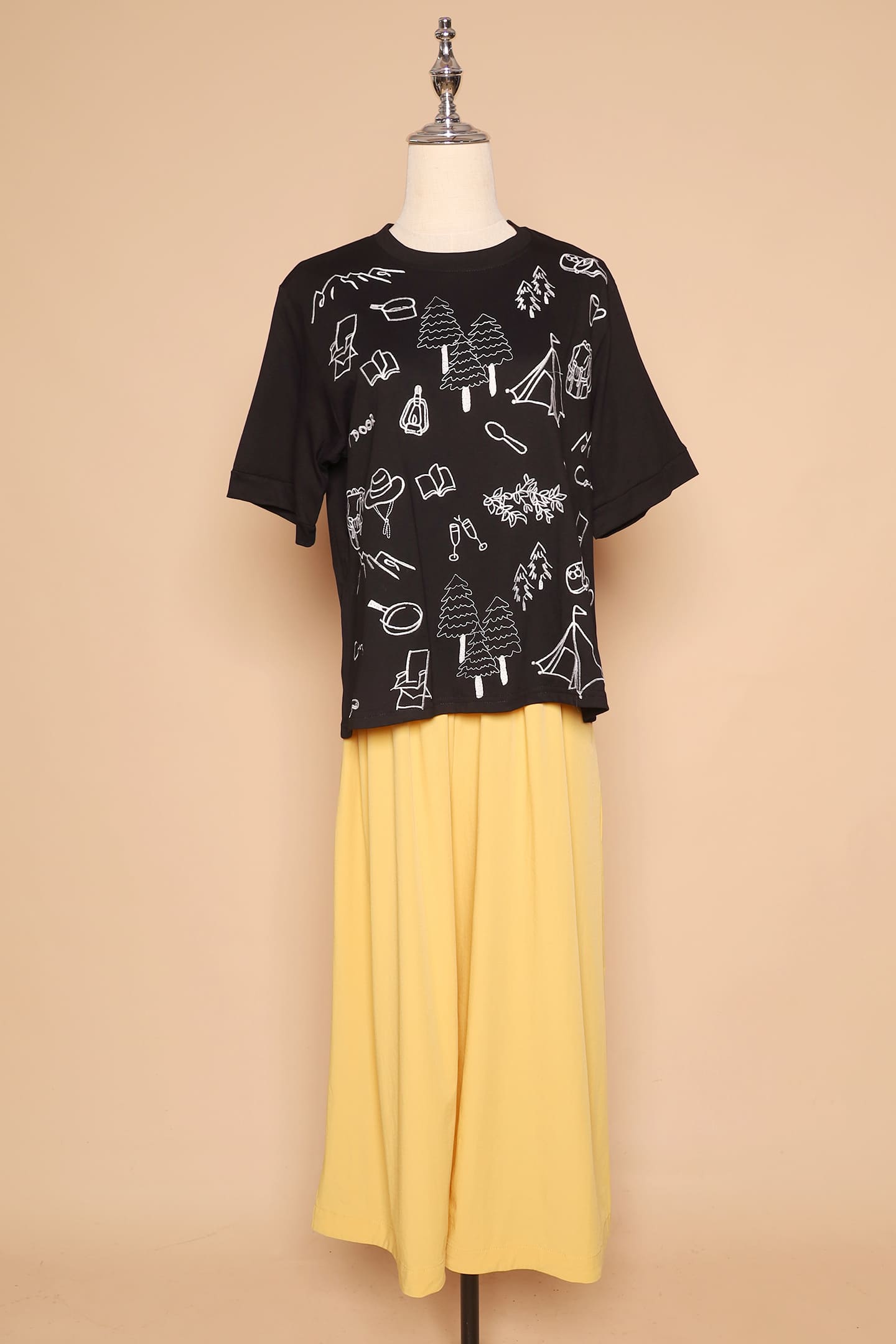 PO - Picnic at the Park Embroidered Top