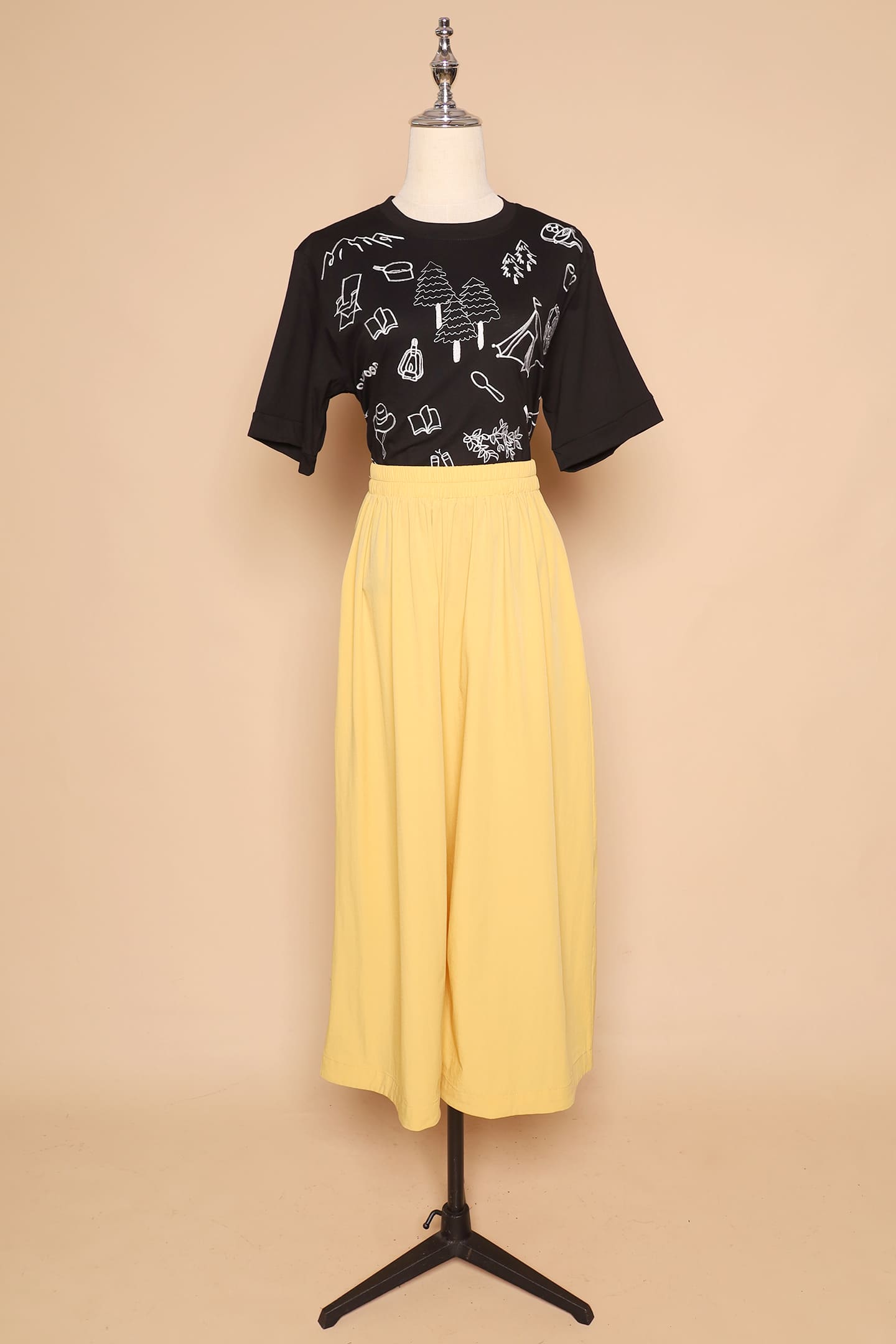 PO - Picnic at the Park Embroidered Top