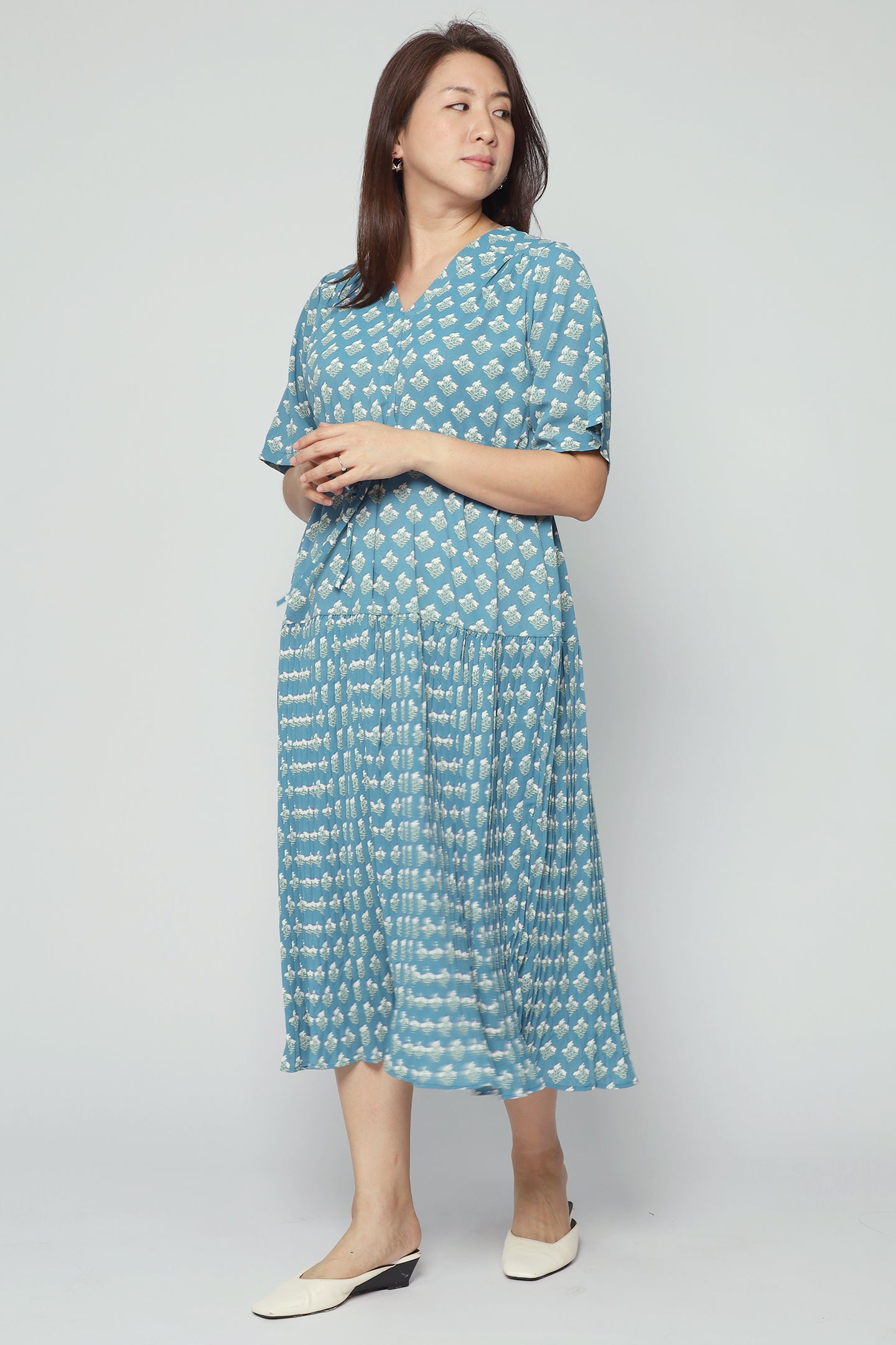 Backorders Ramie Dress in Blue Floral
