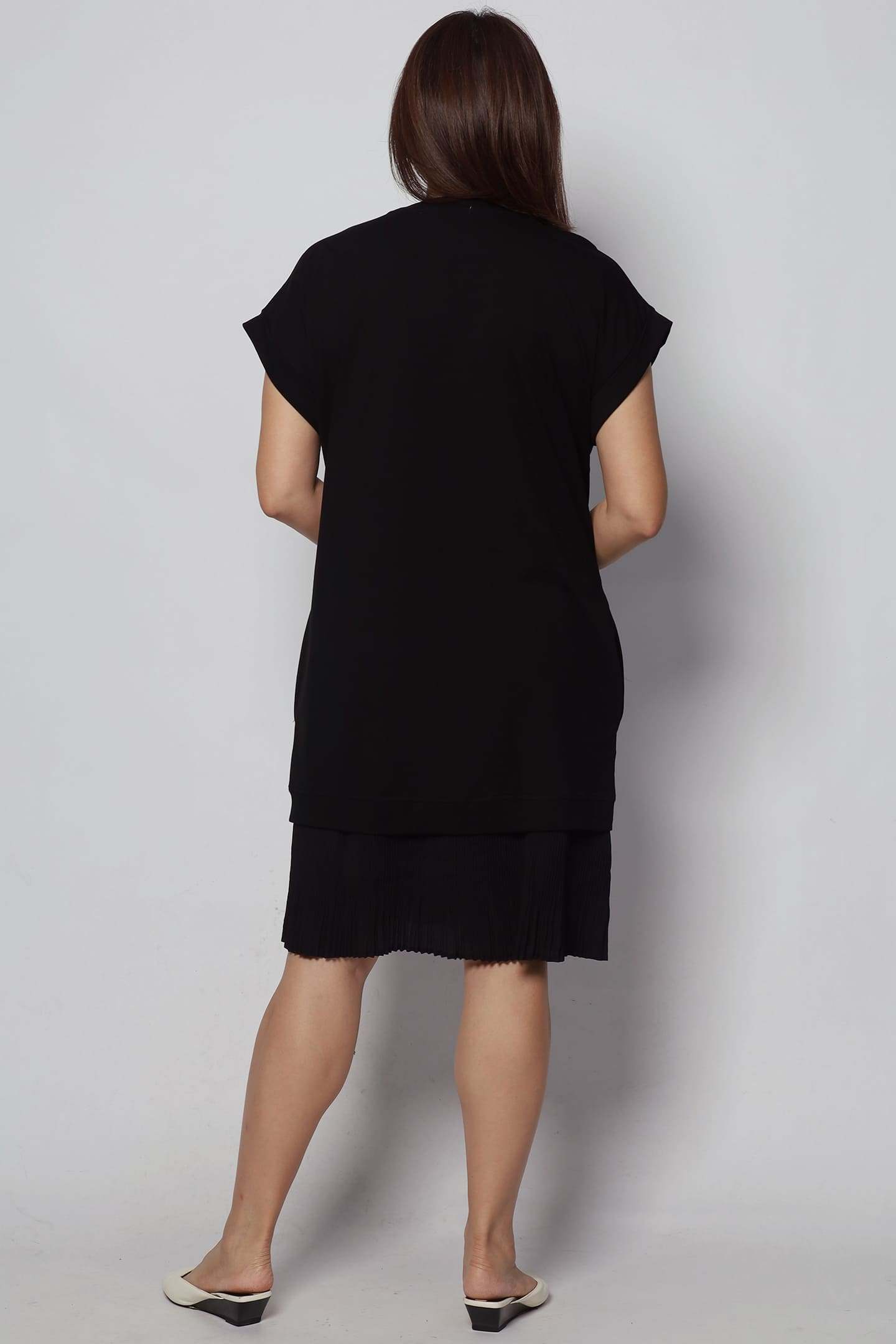Ribbon Pearl Dress in Black