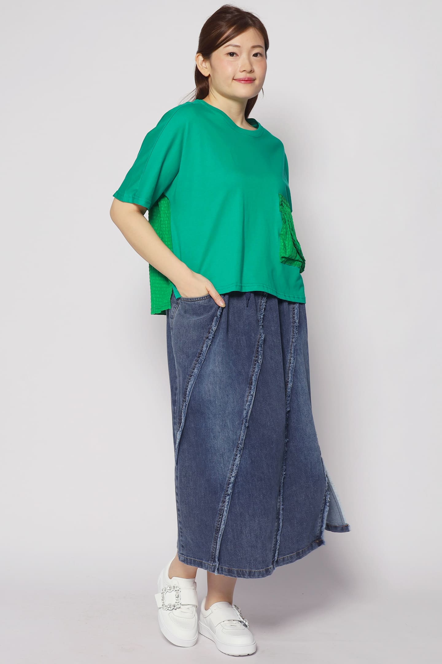 Roon Pocket Top in Green