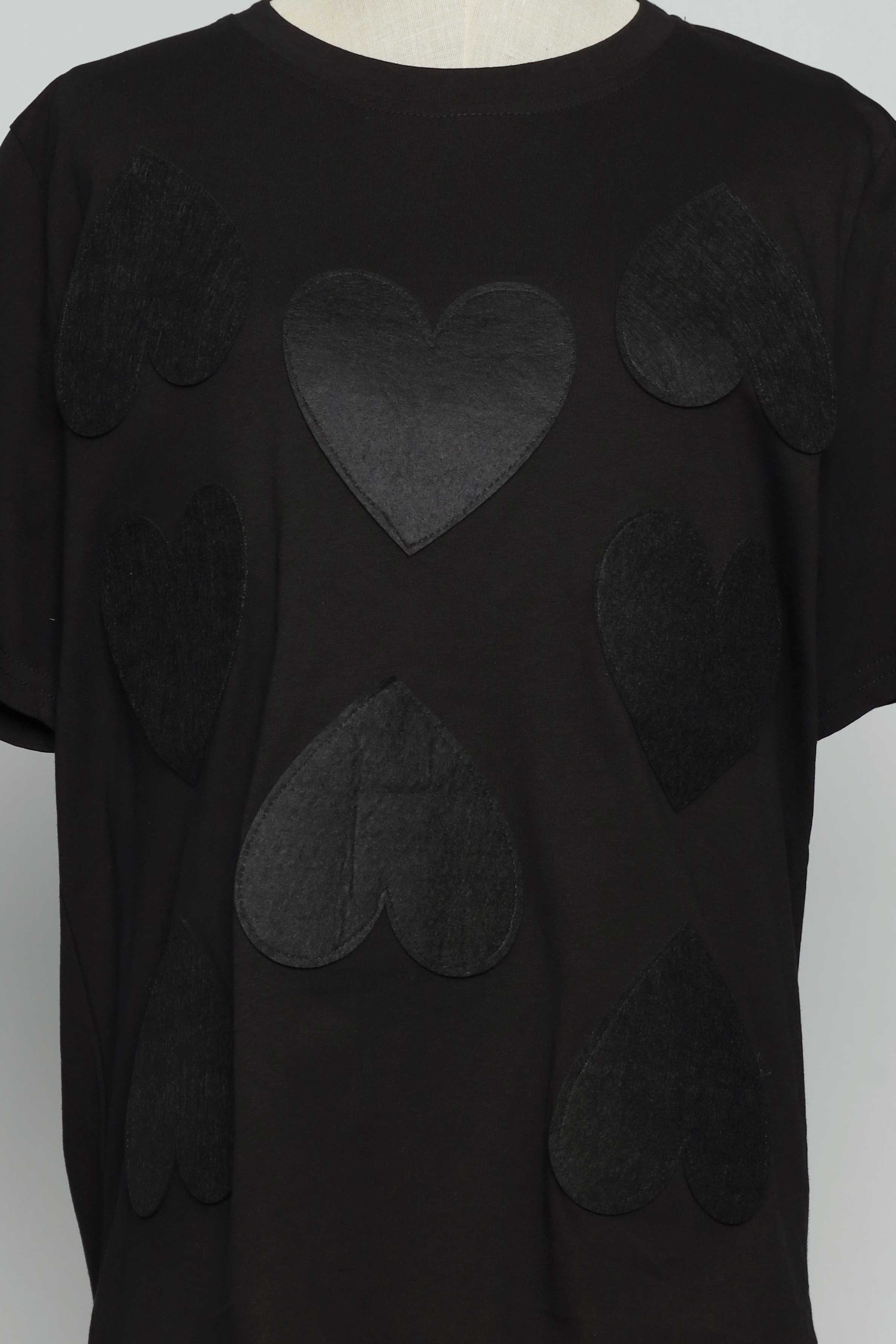 PO - Saranghae Hearts Top in Black