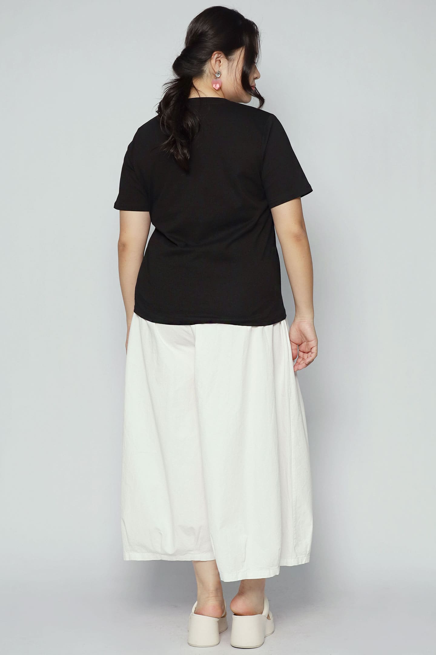 Saranghae Hearts Top in Black