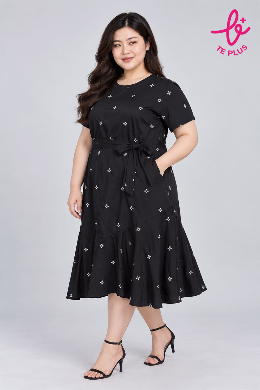TE+ : Gisele Dress in Dainty Bloom