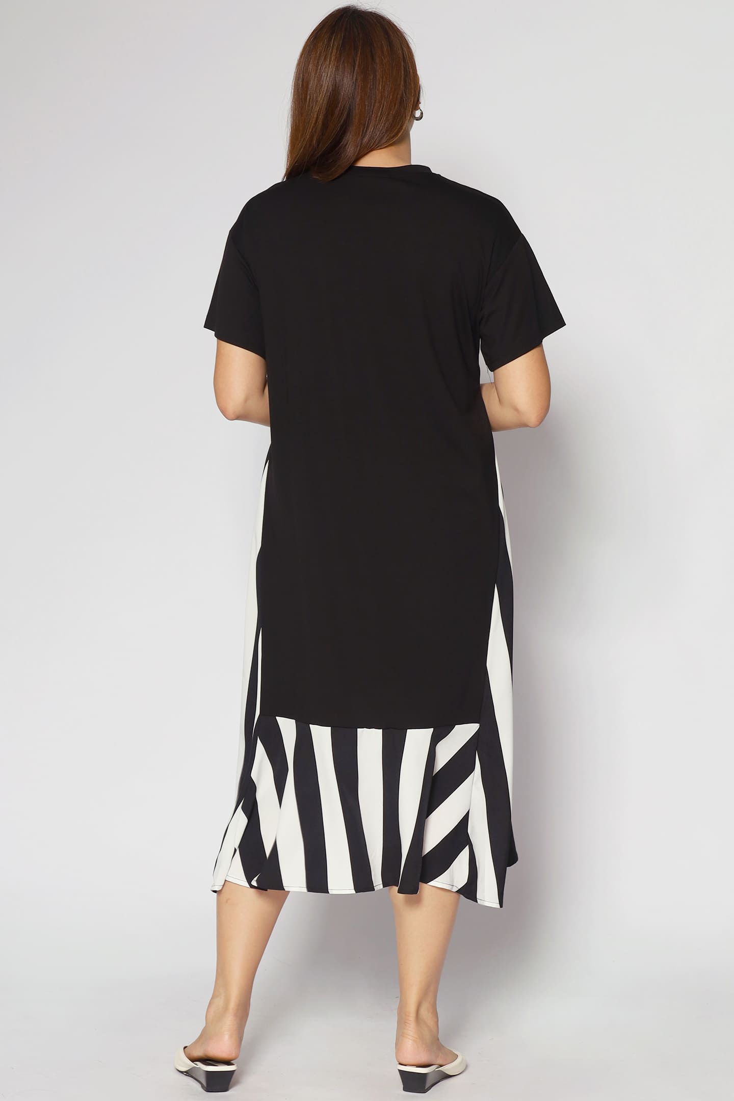 Backorders Wendy Stripes Dress in Black