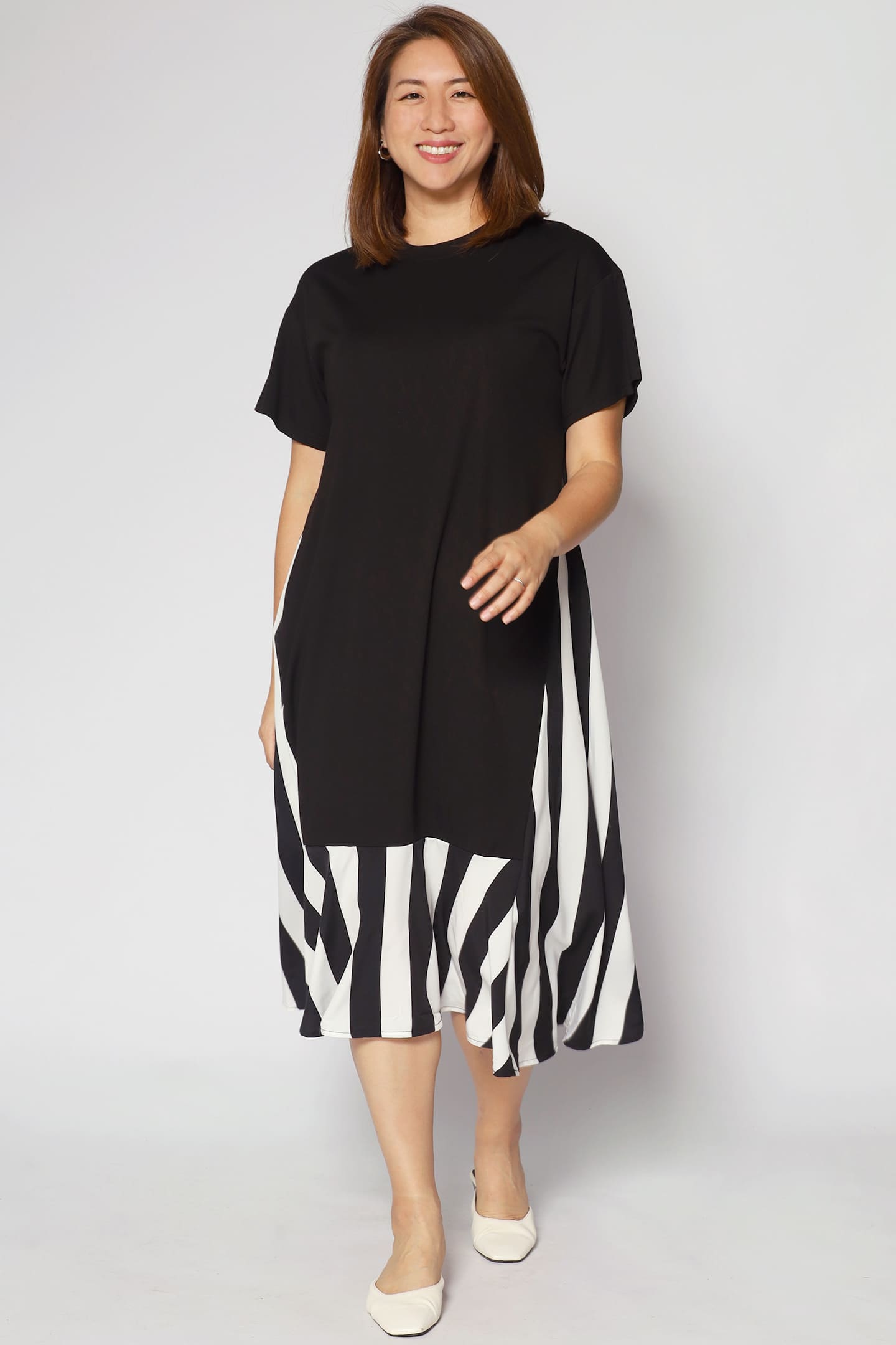 Backorders Wendy Stripes Dress in Black