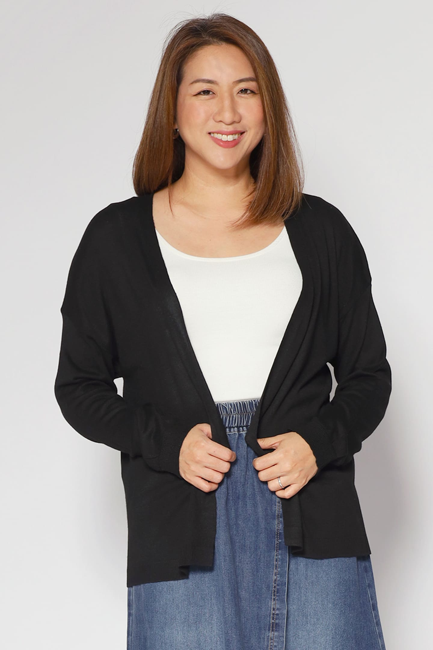 Yenti Cardigan in Black