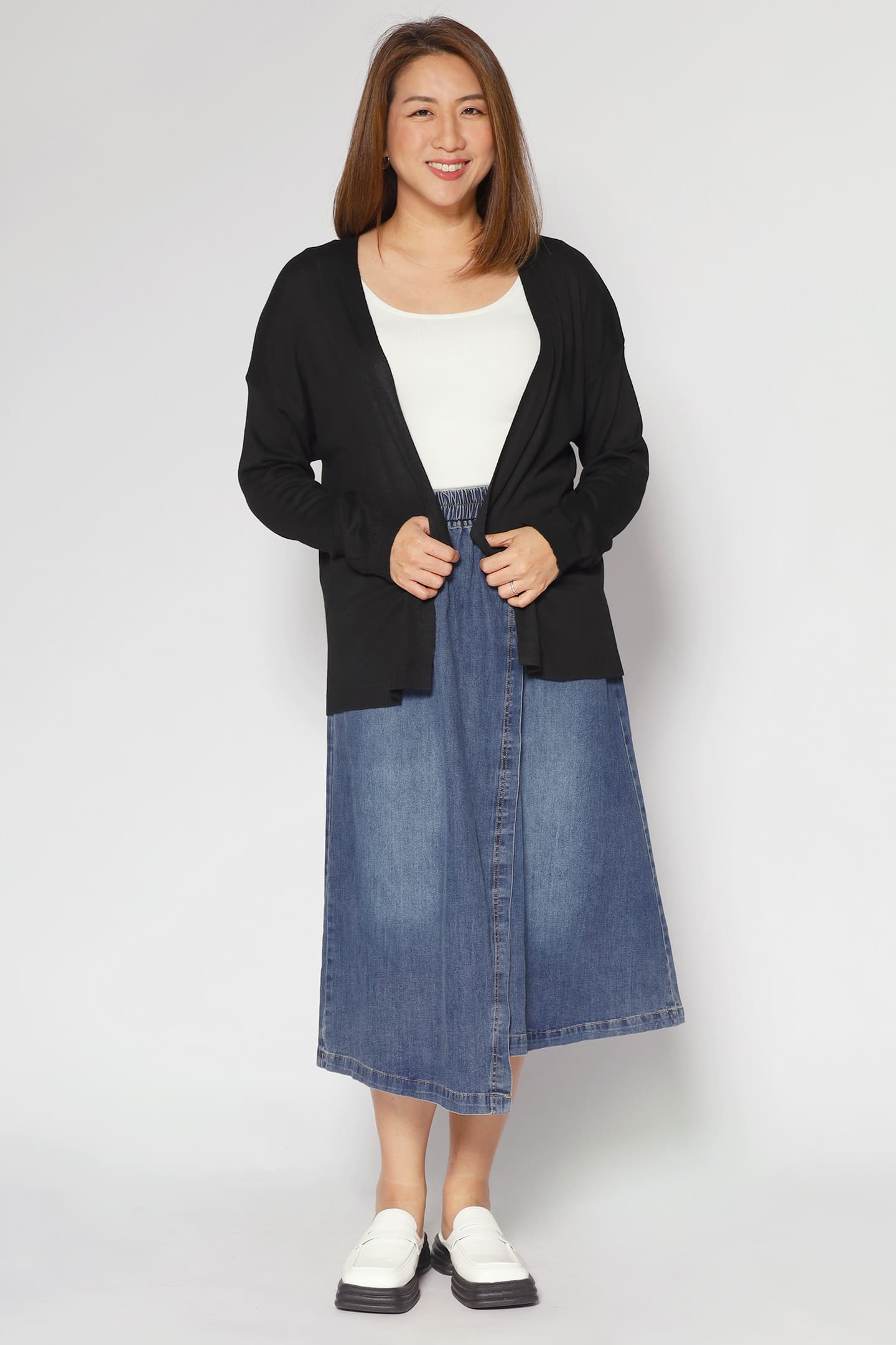 Yenti Cardigan in Black