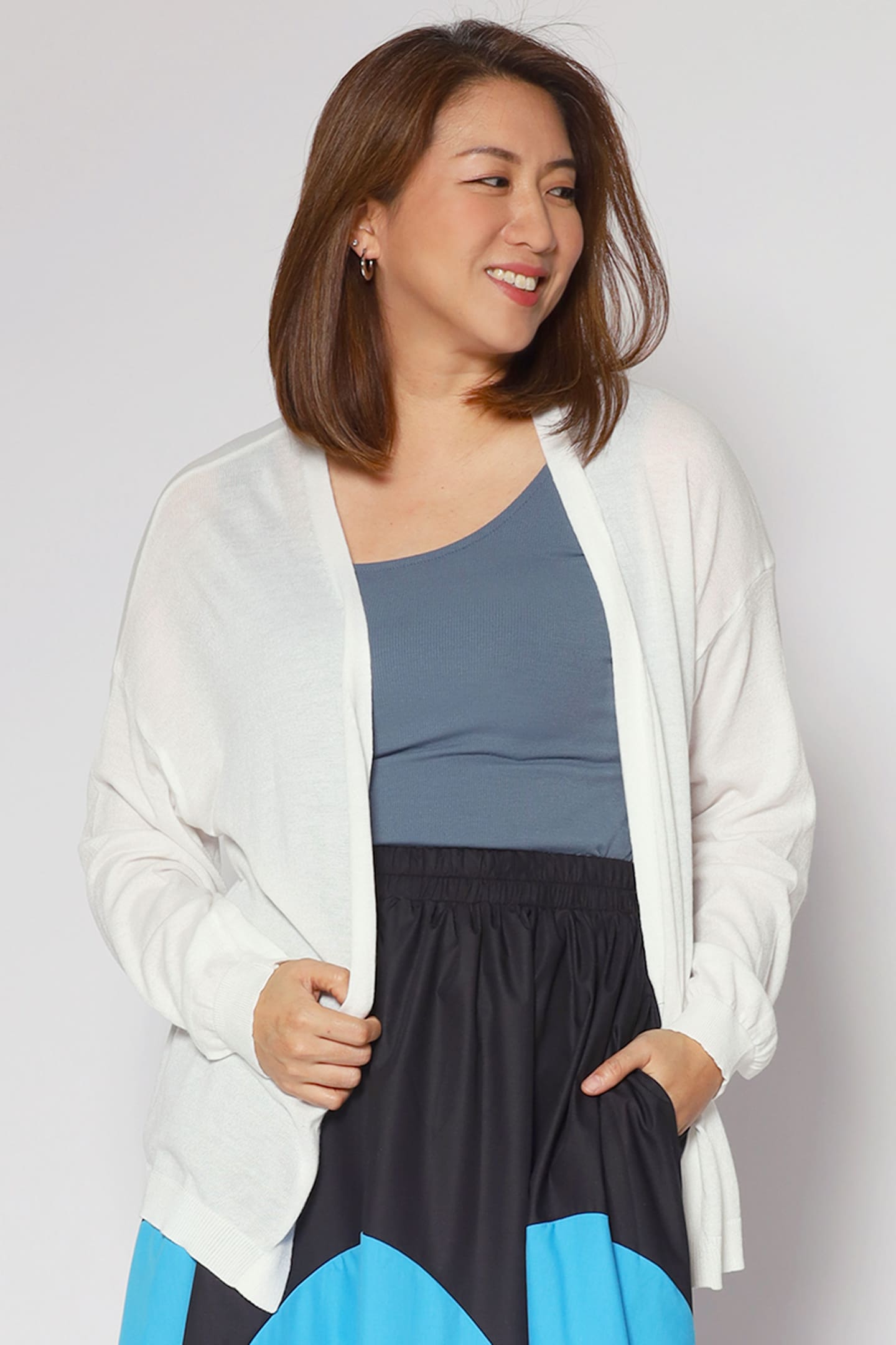 Yenti Cardigan in White