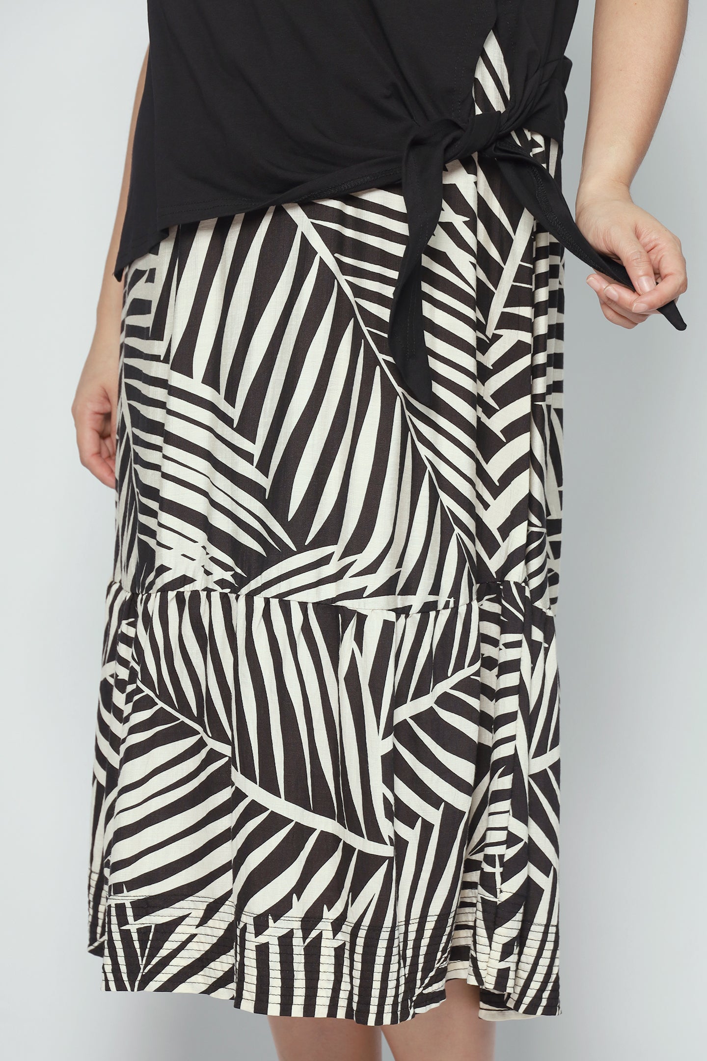 Zion Dress in Monochrome Leaf