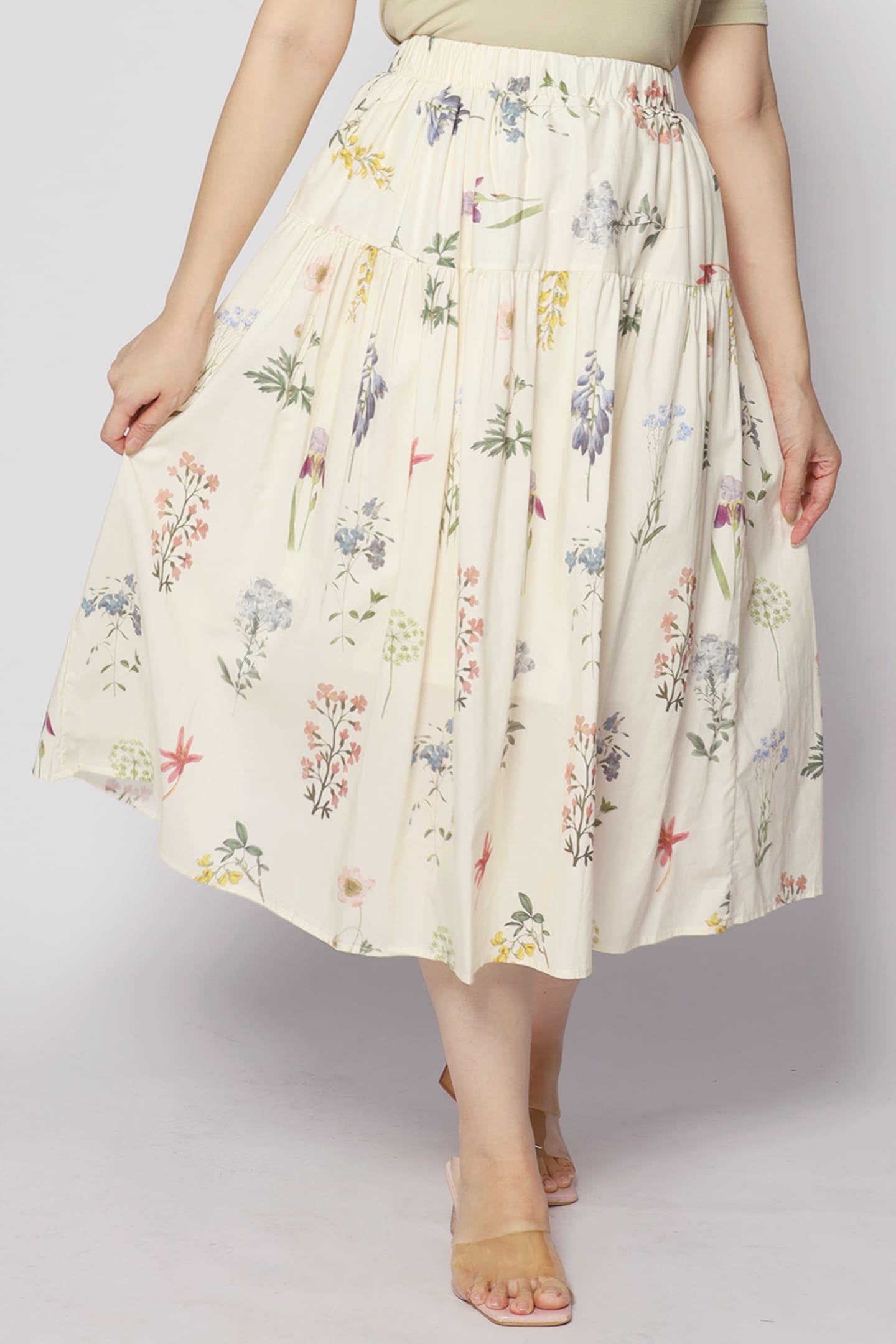 Zann Floral Skirt in Cream