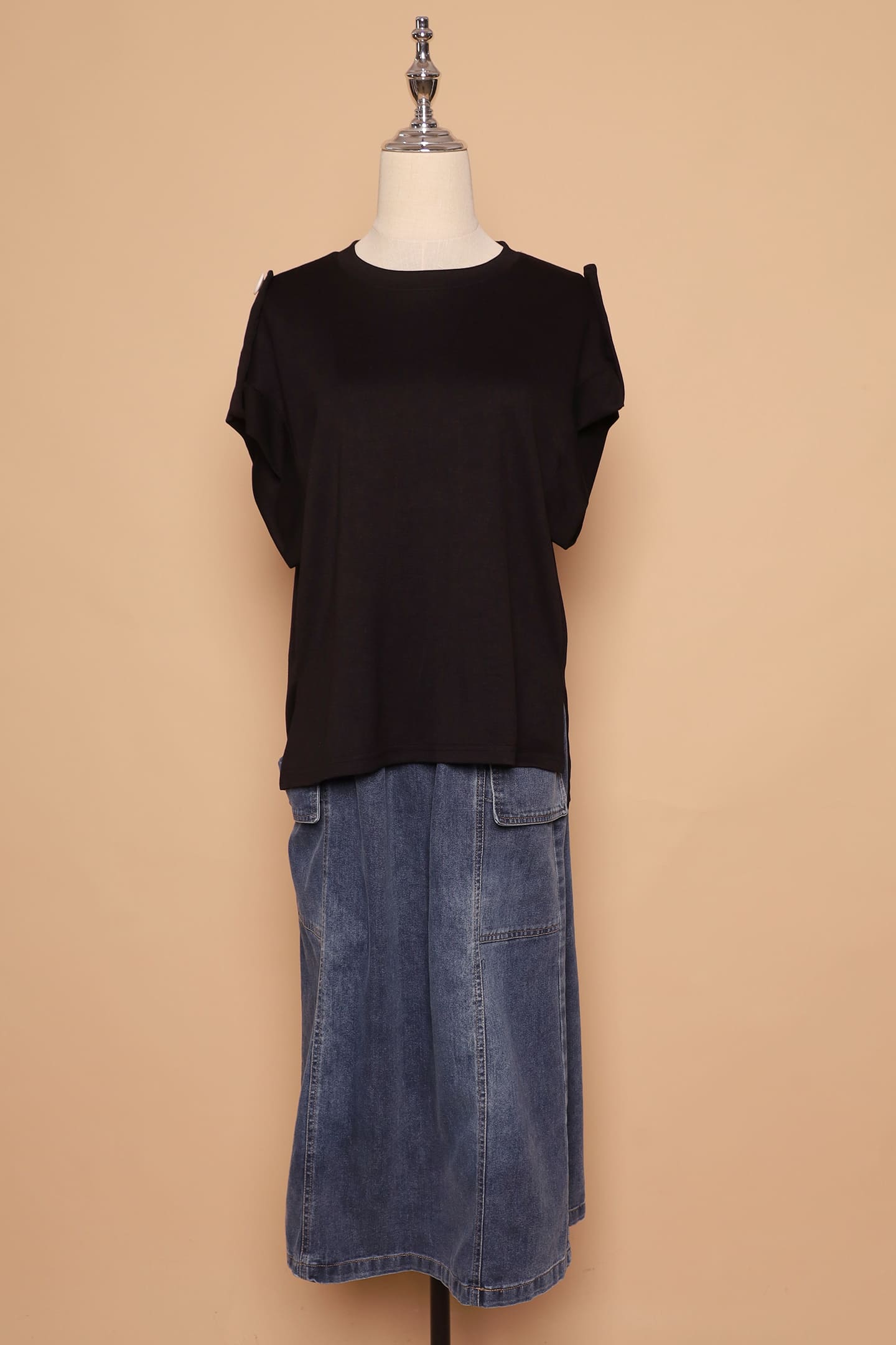 PO - Zoanne Button Shoulder Top in Black