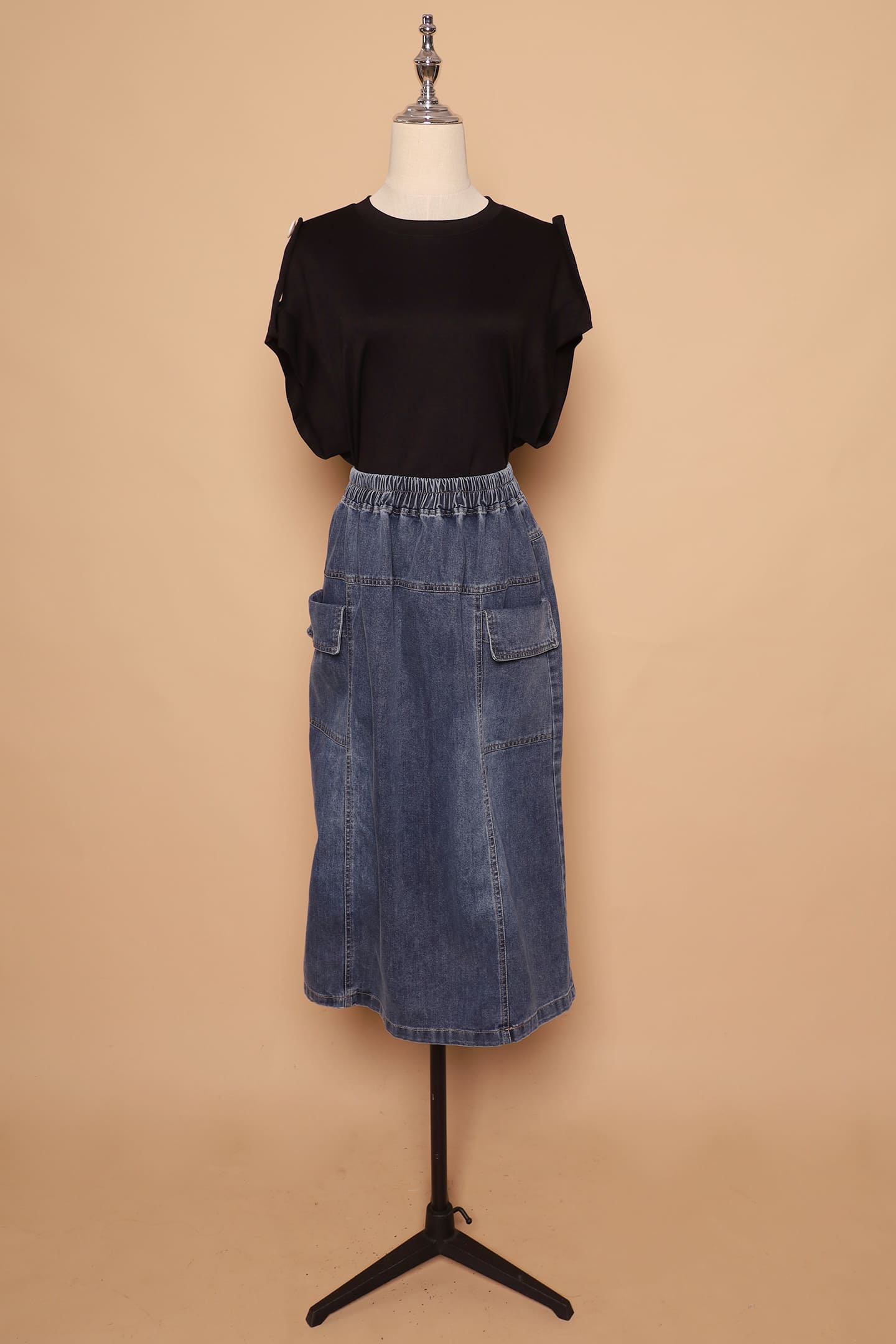 PO - Zoanne Button Shoulder Top in Black