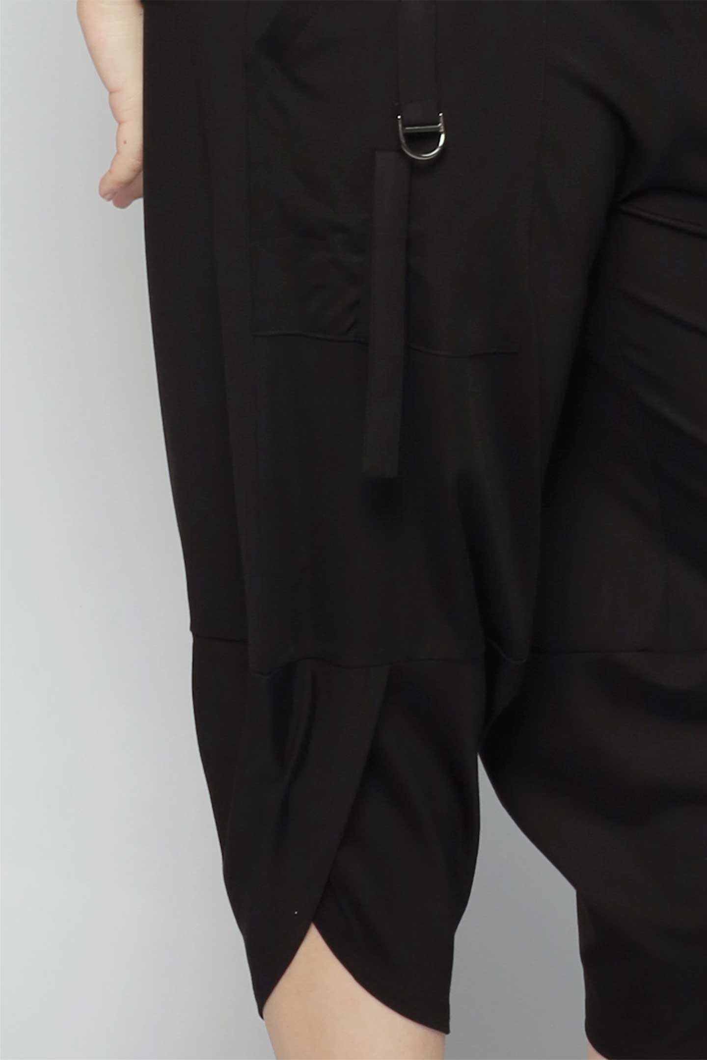 Aeris Pants in Black