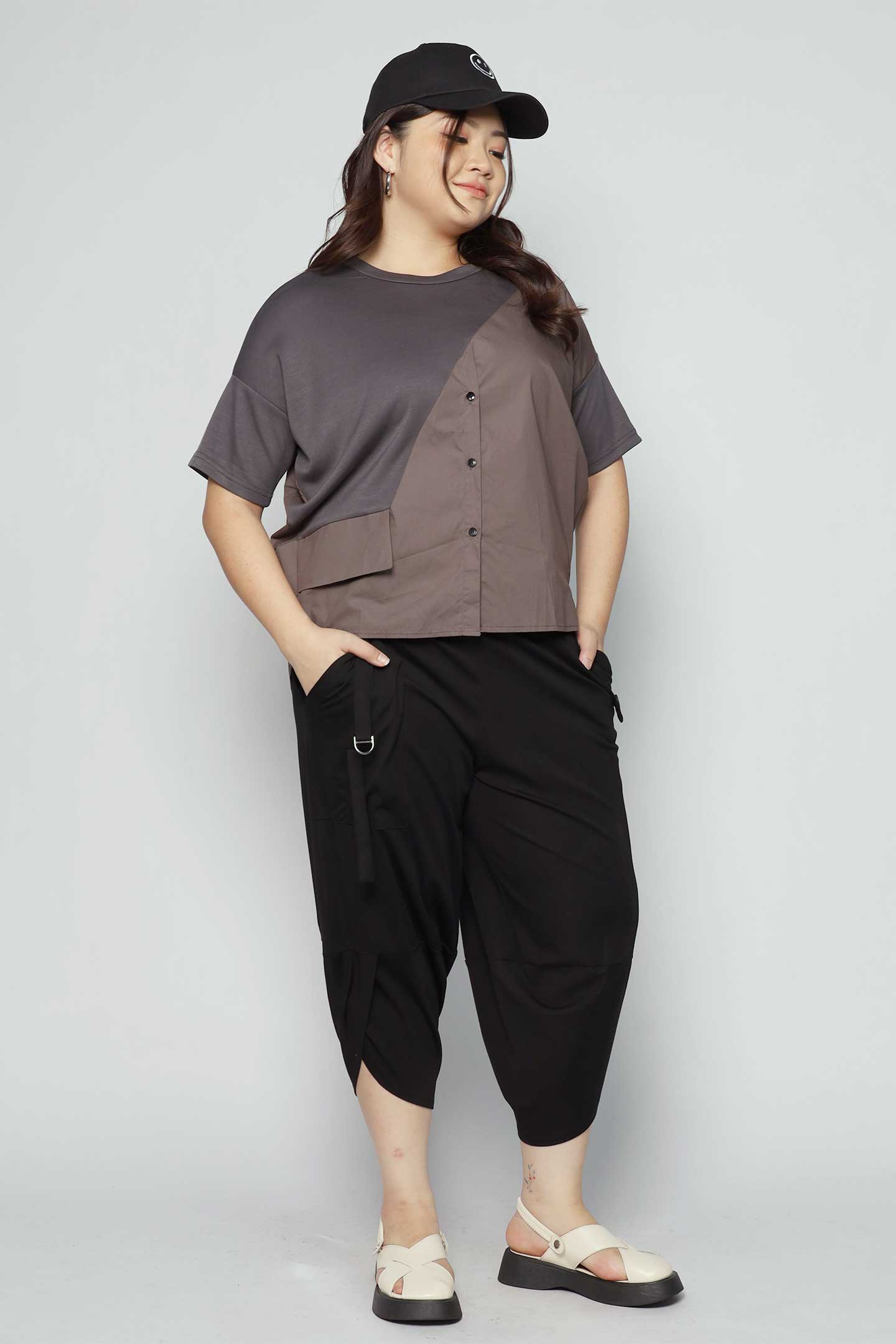 Aeris Pants in Black