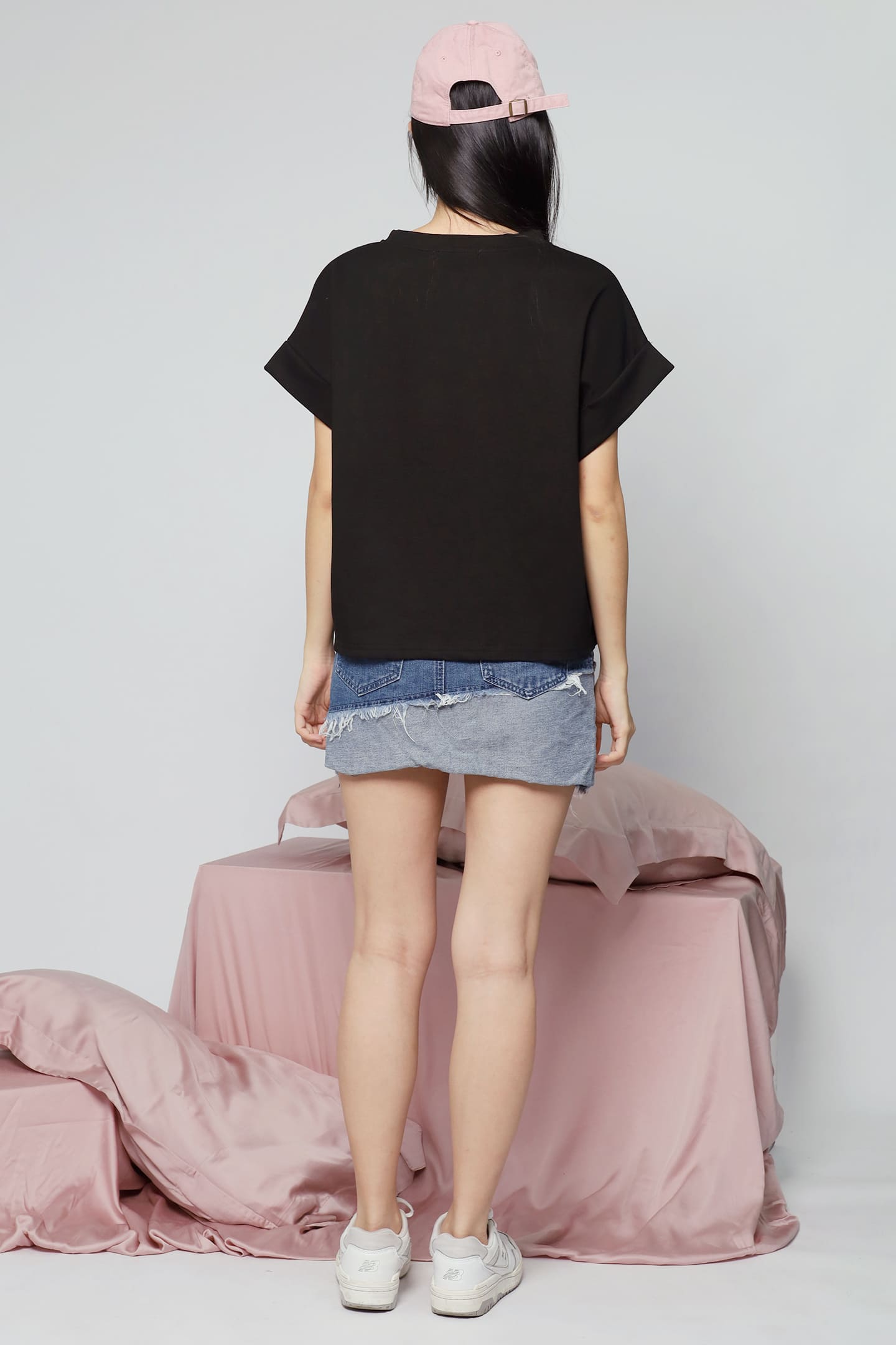 JOY - Aunt Agony Printed Tee in Black Pink