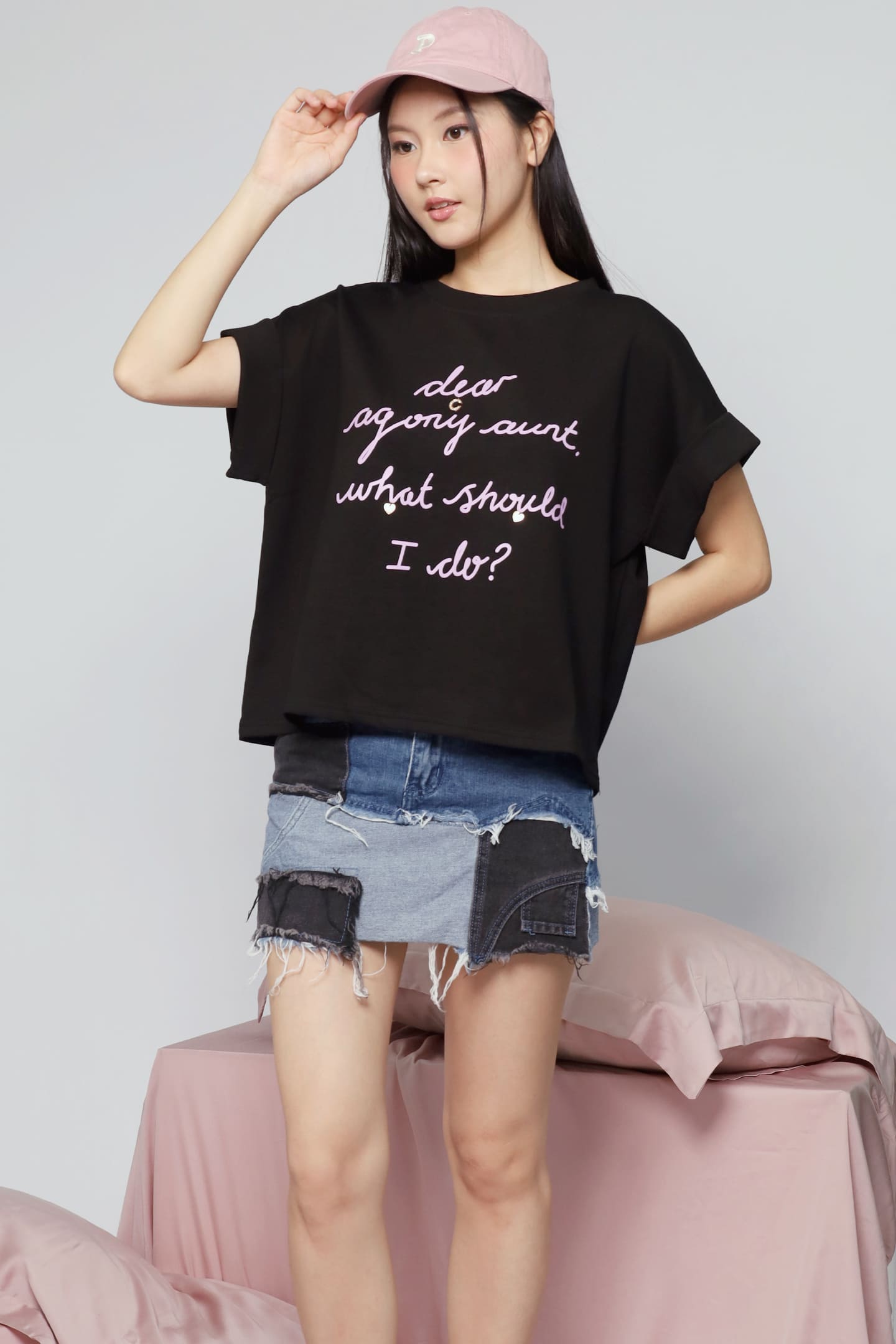 JOY - Aunt Agony Printed Tee in Black Pink